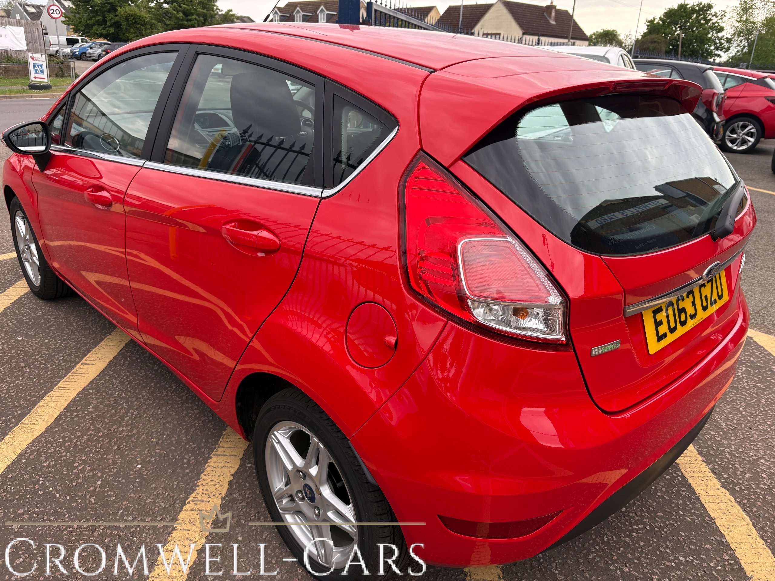 A 2013 FORD FIESTA (63 plate) 1.0T EcoBoost Zetec Hatchback 5 Door (100 ps) A 2013 FORD FIESTA (63 plate) 1.0T EcoBoost Zetec Hatchback 5 Door (100 ps)