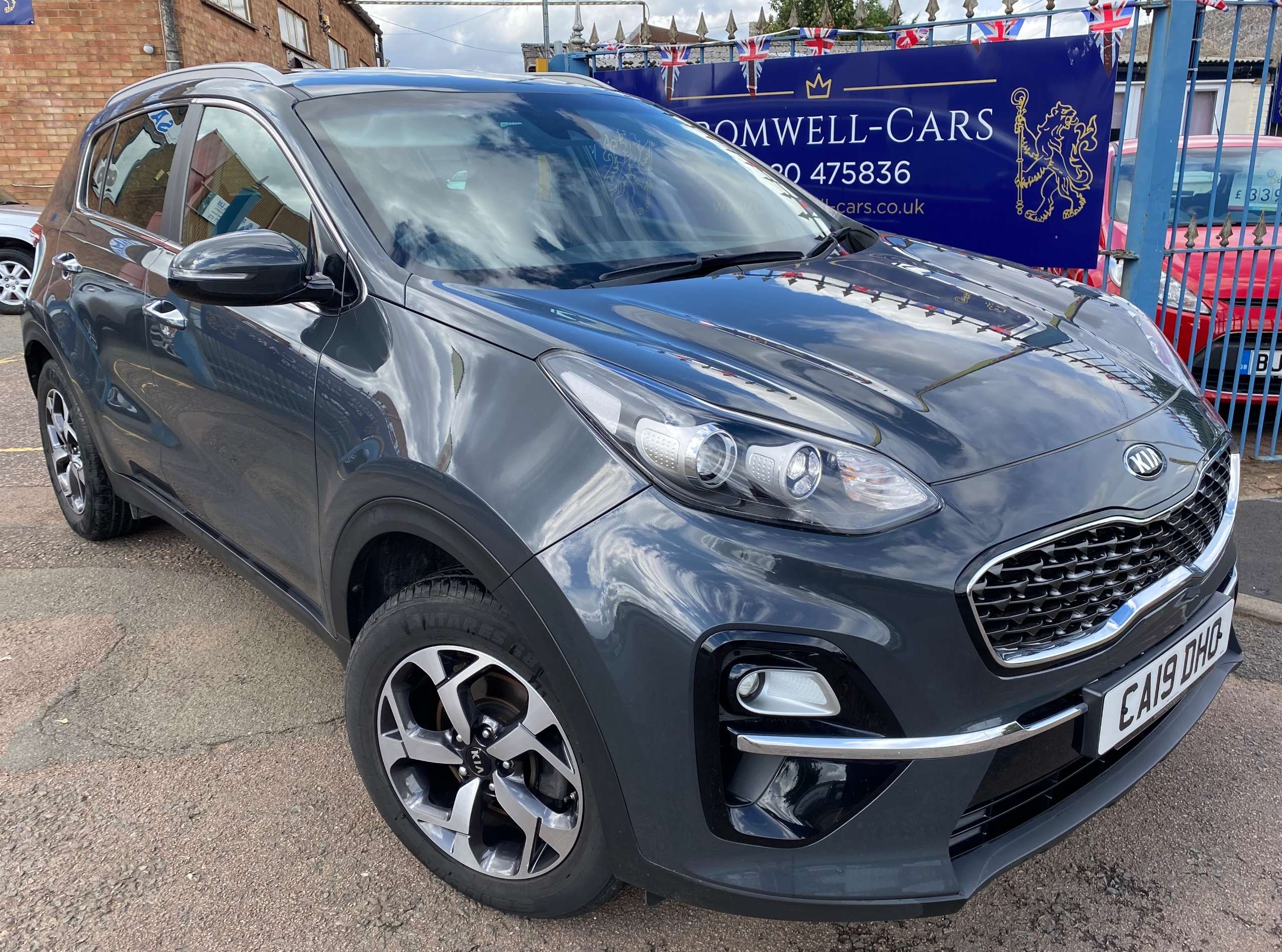 A 2019 KIA SPORTAGE 1.6 GDi 2 SUV 5Door (130 bhp) - Low Miles A 2019 KIA SPORTAGE 1.6 GDi 2 SUV 5Door (130 bhp) - Low Miles
