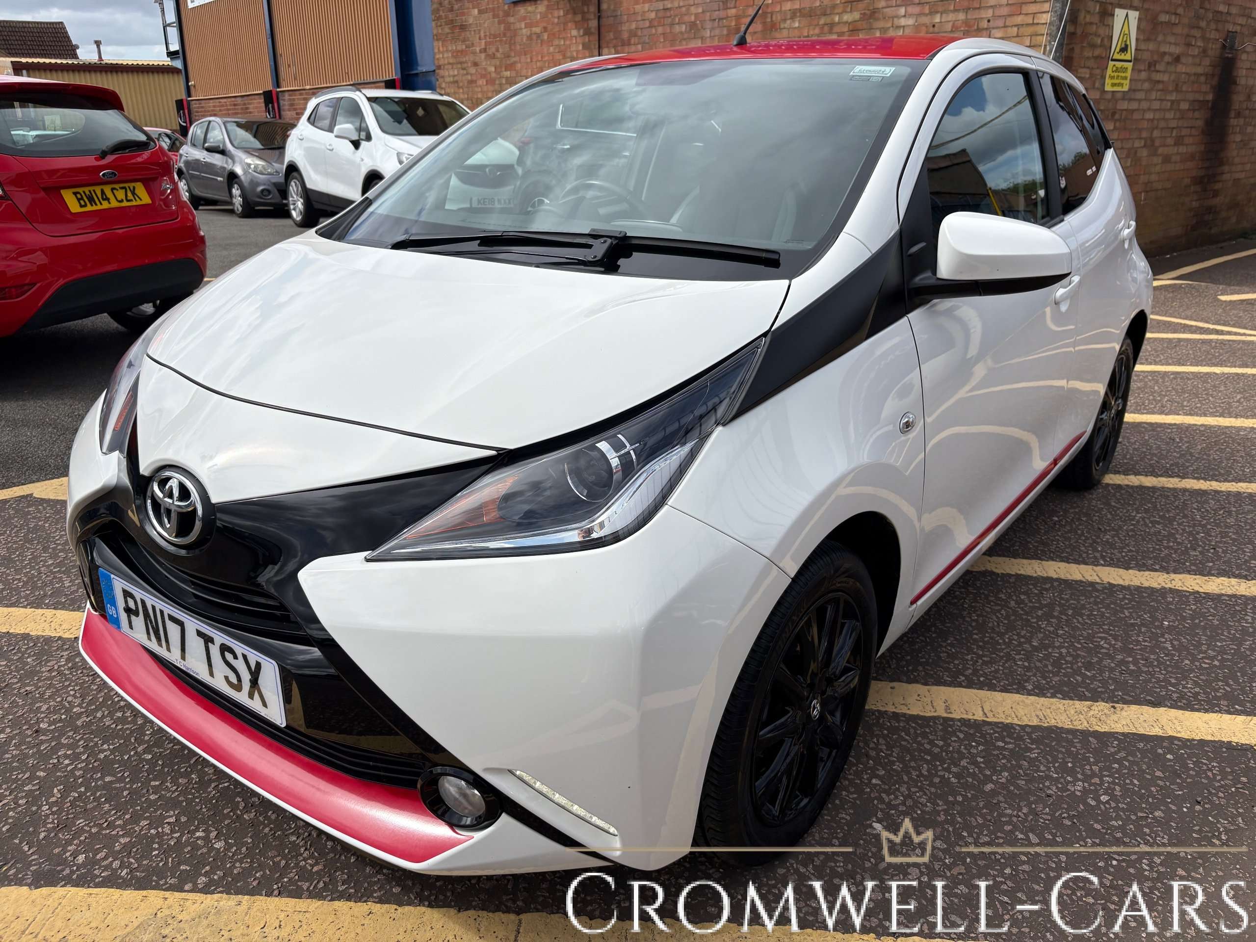 A 2017 TOYOTA AYGO 1.0 VVT-i x-press Hatchback 5 Door / 20 Road Tax A 2017 TOYOTA AYGO 1.0 VVT-i x-press Hatchback 5 Door / 20 Road Tax