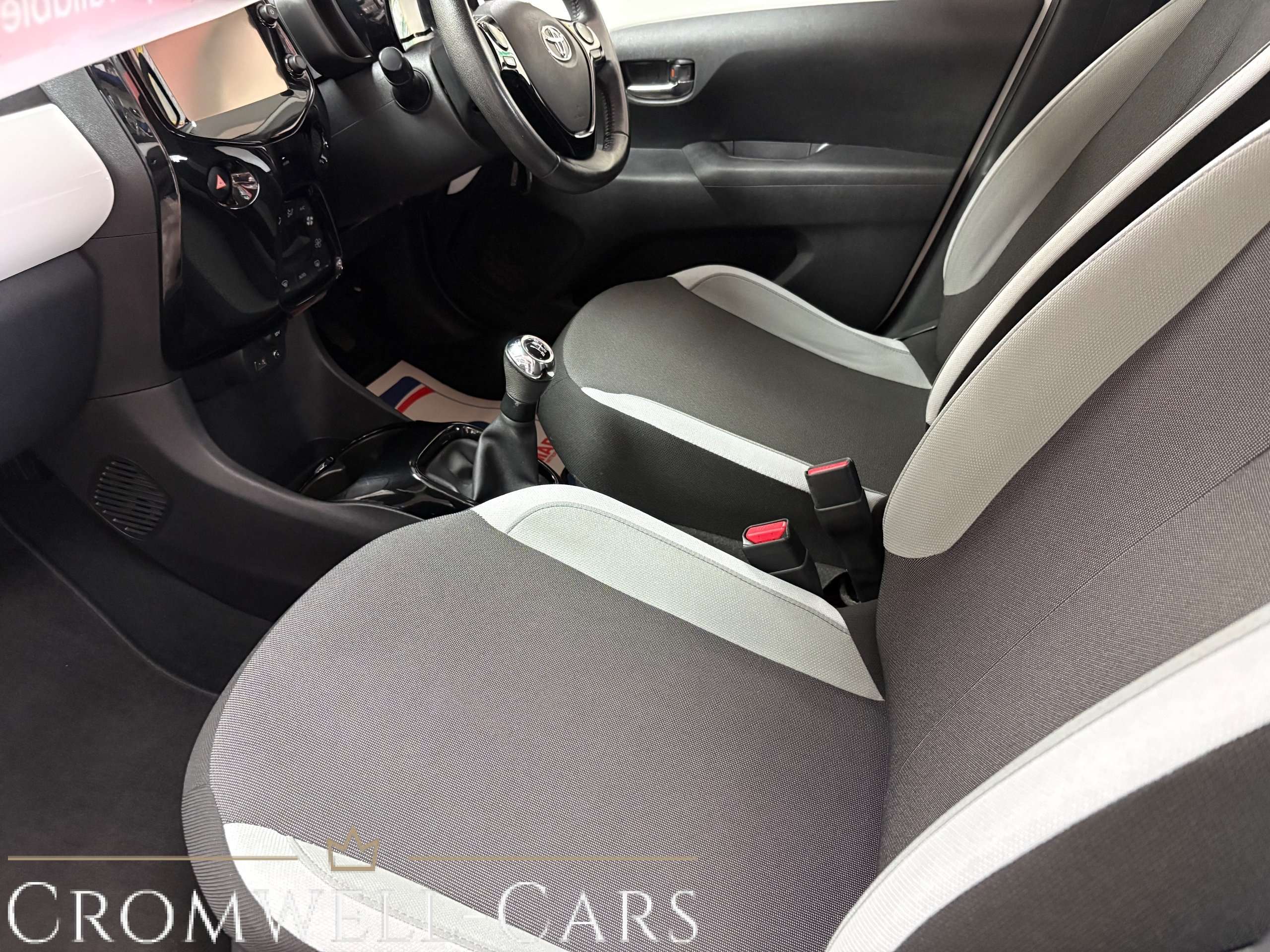 2017 TOYOTA AYGO 2017 TOYOTA AYGO