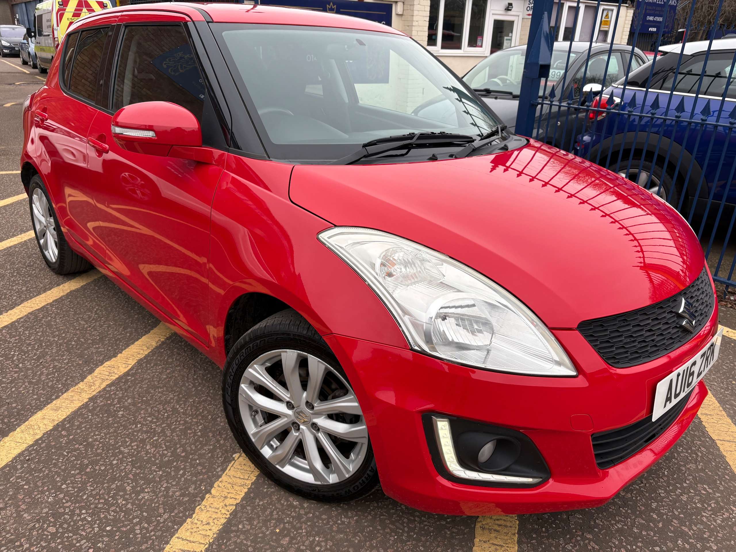 A 2016 SUZUKI SWIFT 1.2 SZ4 Hatchback 5 Door - 35 Tax - One Owner - Sat Nav A 2016 SUZUKI SWIFT 1.2 SZ4 Hatchback 5 Door - 35 Tax - One Owner - Sat Nav