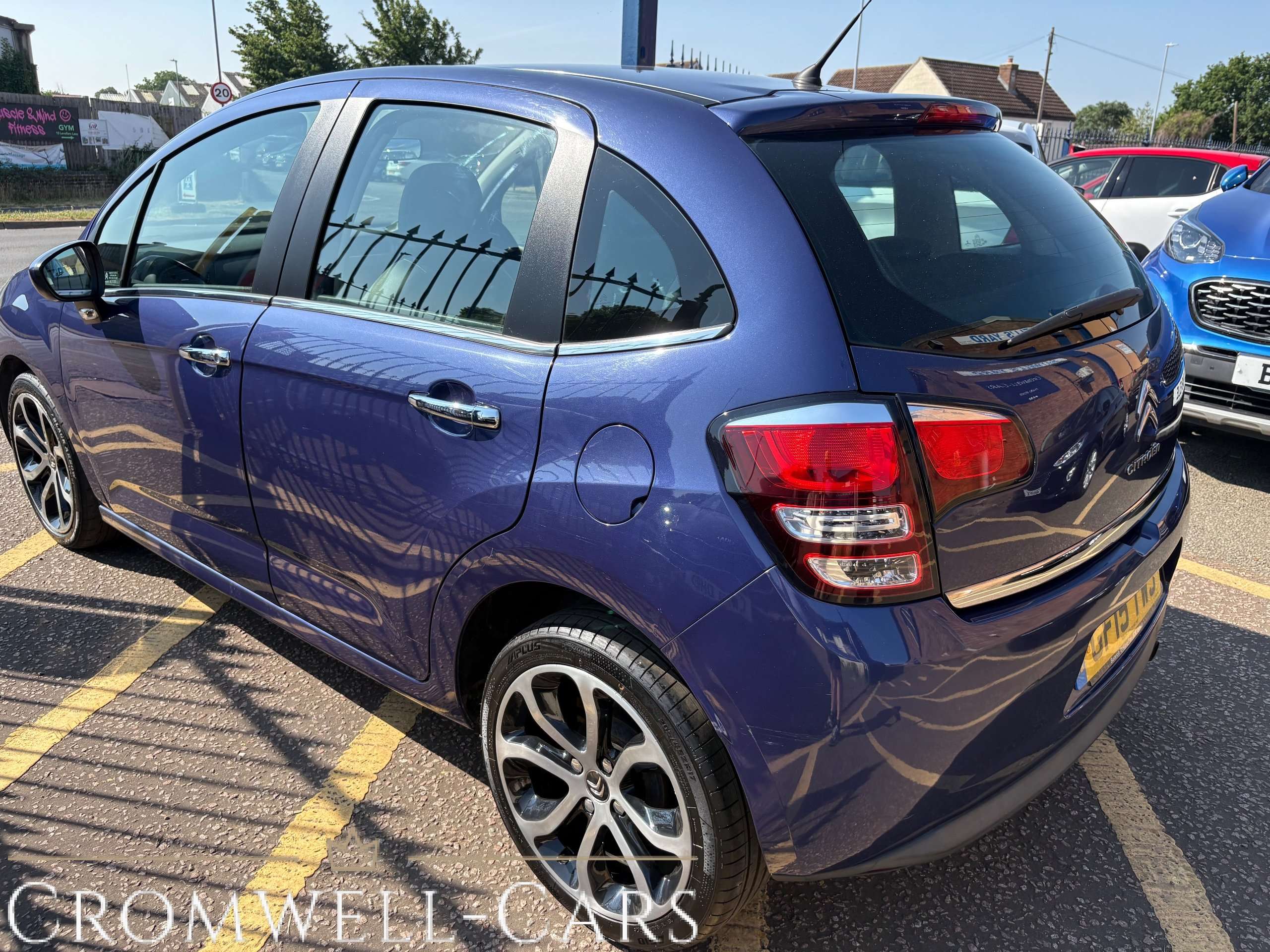 A 2015 CITROEN C3 1.2 PureTech Selection 5 Door - New Cambelt - 20 Road Tax A 2015 CITROEN C3 1.2 PureTech Selection 5 Door - New Cambelt - 20 Road Tax