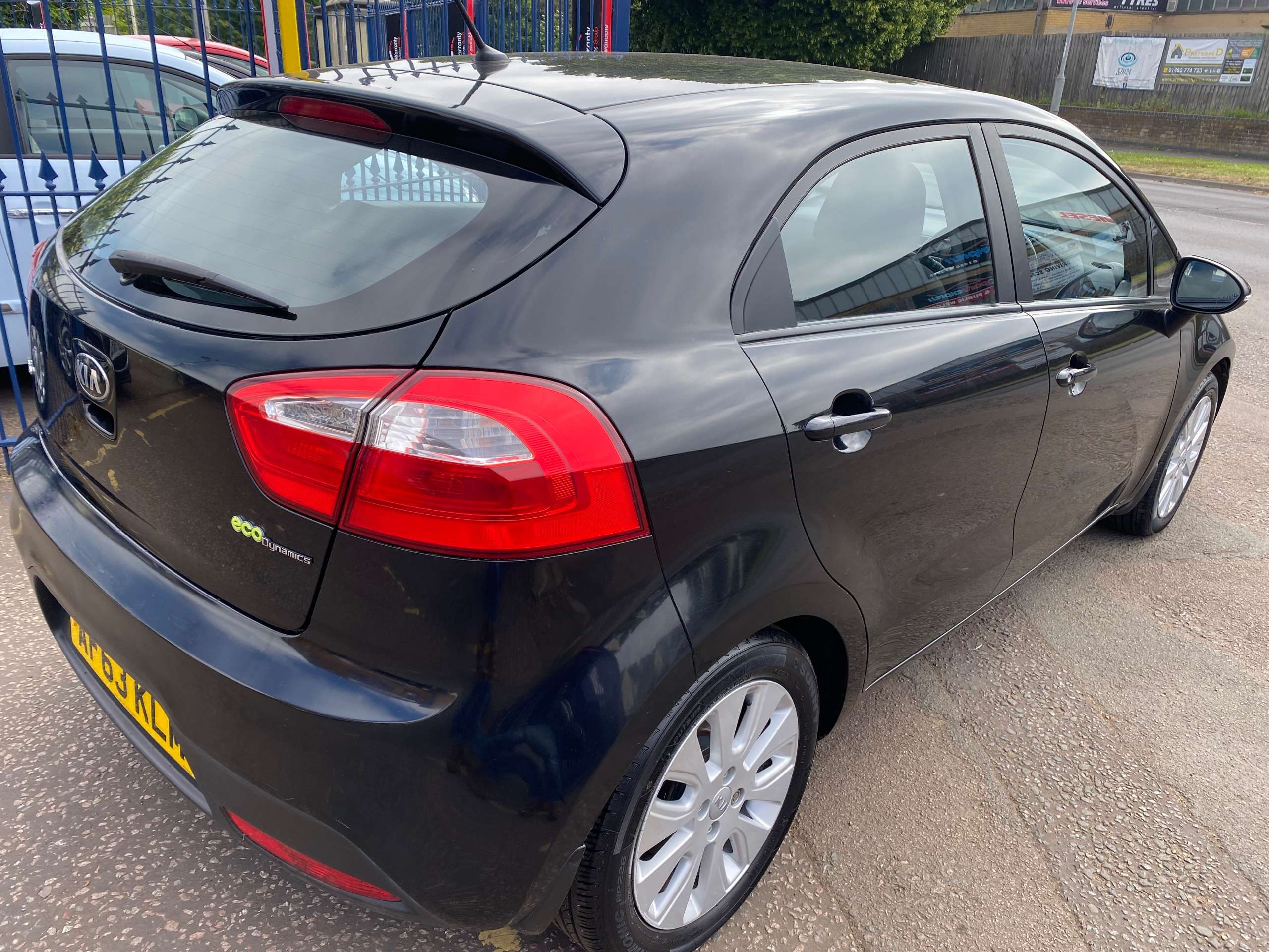 2013 KIA RIO 2013 KIA RIO