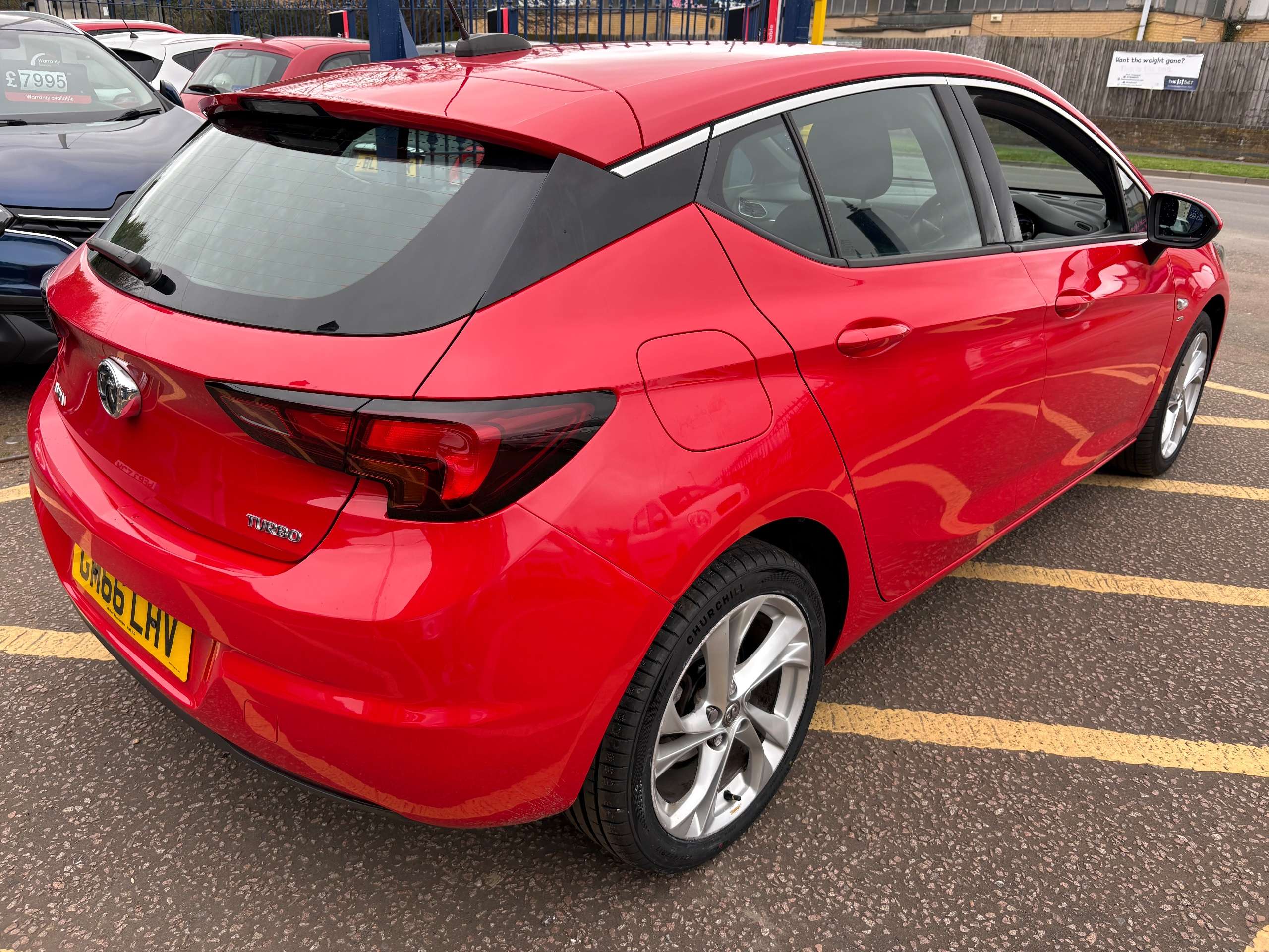 A 2017 VAUXHALL ASTRA 1.4i Turbo SRi Hatchback 5dr Petrol Manual Euro 6 (150 ps) A 2017 VAUXHALL ASTRA 1.4i Turbo SRi Hatchback 5dr Petrol Manual Euro 6 (150 ps)
