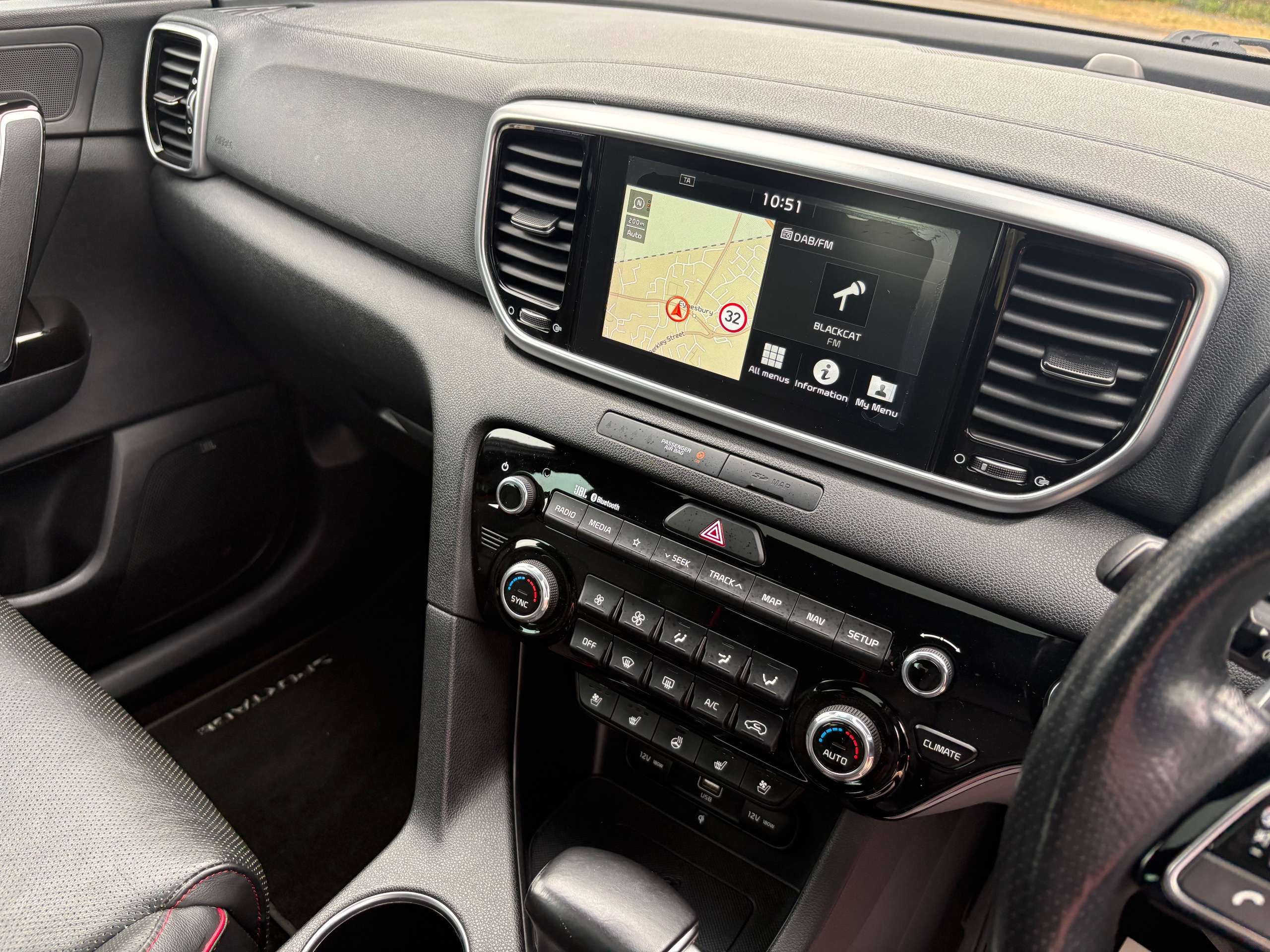 A 2019 KIA SPORTAGE 2.0 CRDi EcoDyn + GT-Line S SUV 5dr Diesel Automatic AWD Euro 6 (182 bhp) A 2019 KIA SPORTAGE 2.0 CRDi EcoDyn + GT-Line S SUV 5dr Diesel Automatic AWD Euro 6 (182 bhp)