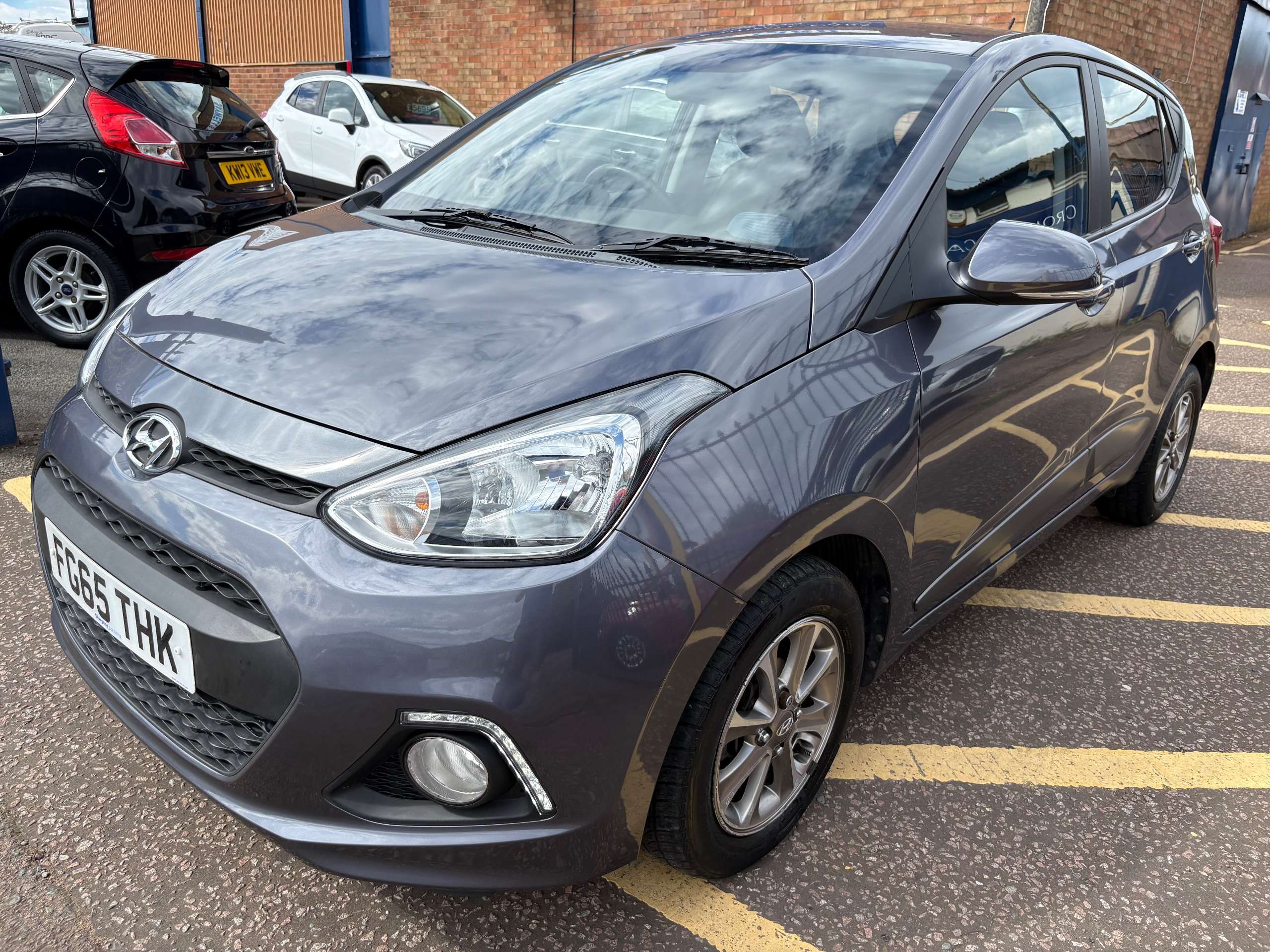 A 2015 HYUNDAI I10 (65 plate) 1.0 Premium Hatchback 5 Door - 20 Road Tax A 2015 HYUNDAI I10 (65 plate) 1.0 Premium Hatchback 5 Door - 20 Road Tax