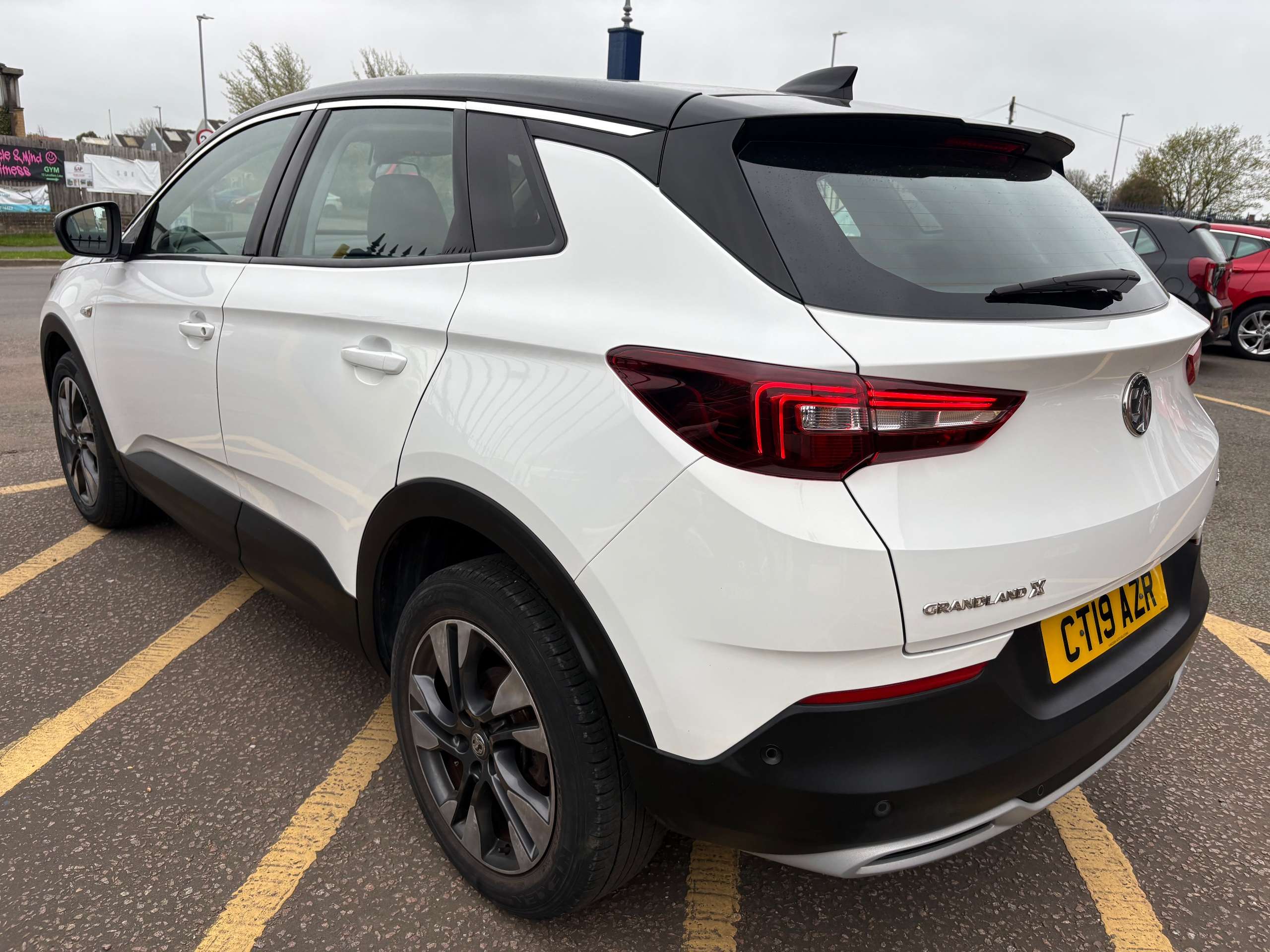 A 2019 VAUXHALL GRANDLAND X 1.2 Turbo Sport Nav SUV 5 Door (130 ps) A 2019 VAUXHALL GRANDLAND X 1.2 Turbo Sport Nav SUV 5 Door (130 ps)