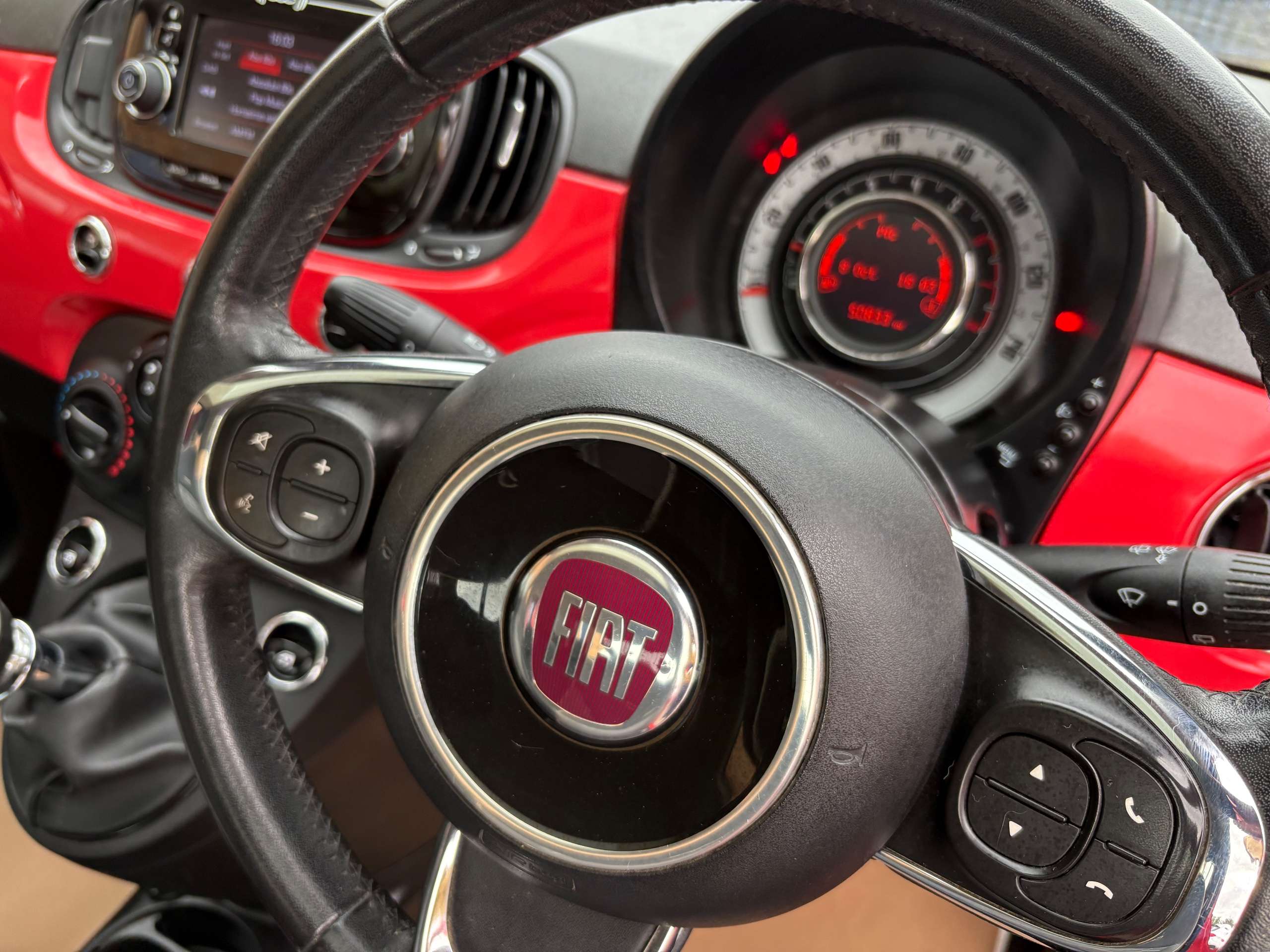 2018 FIAT 500 2018 FIAT 500