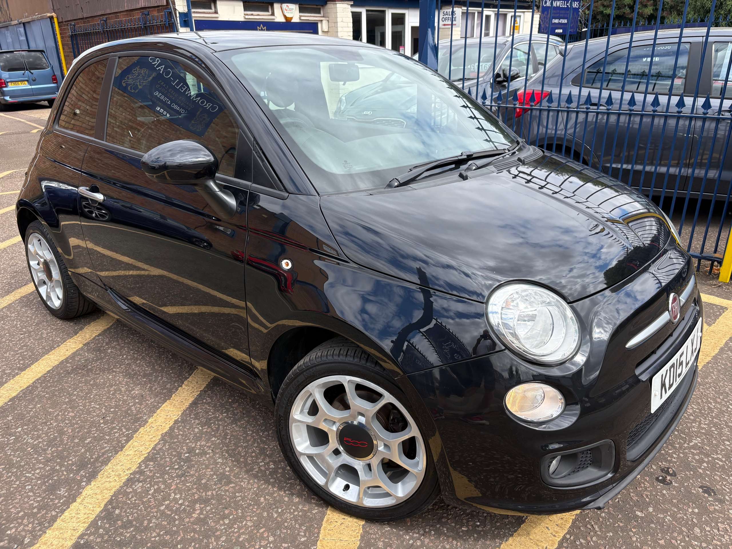 A 2015 FIAT 500 1.2 S Hatchback 3dr Petrol Manual Euro 6 (s/s) (69 bhp) A 2015 FIAT 500 1.2 S Hatchback 3dr Petrol Manual Euro 6 (s/s) (69 bhp)