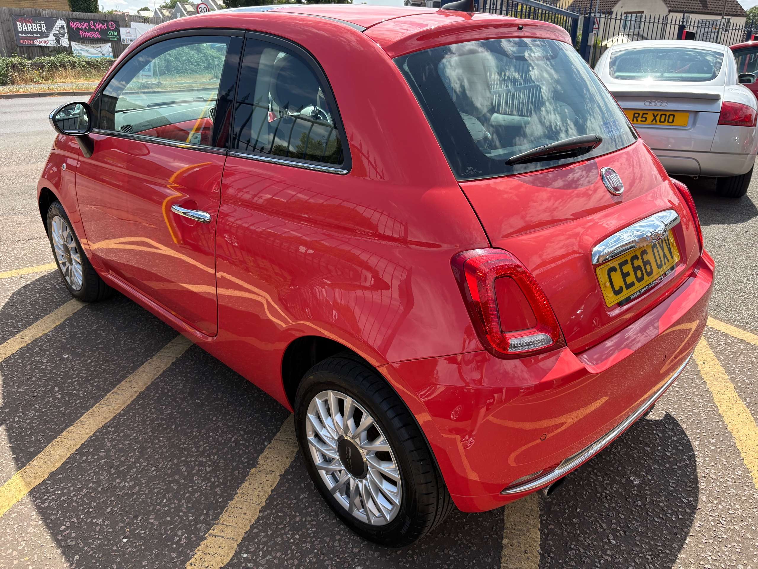 A 2016 FIAT 500 (66 plate) 1.2 Lounge Hatchback 3 Door - 20 road tax A 2016 FIAT 500 (66 plate) 1.2 Lounge Hatchback 3 Door - 20 road tax
