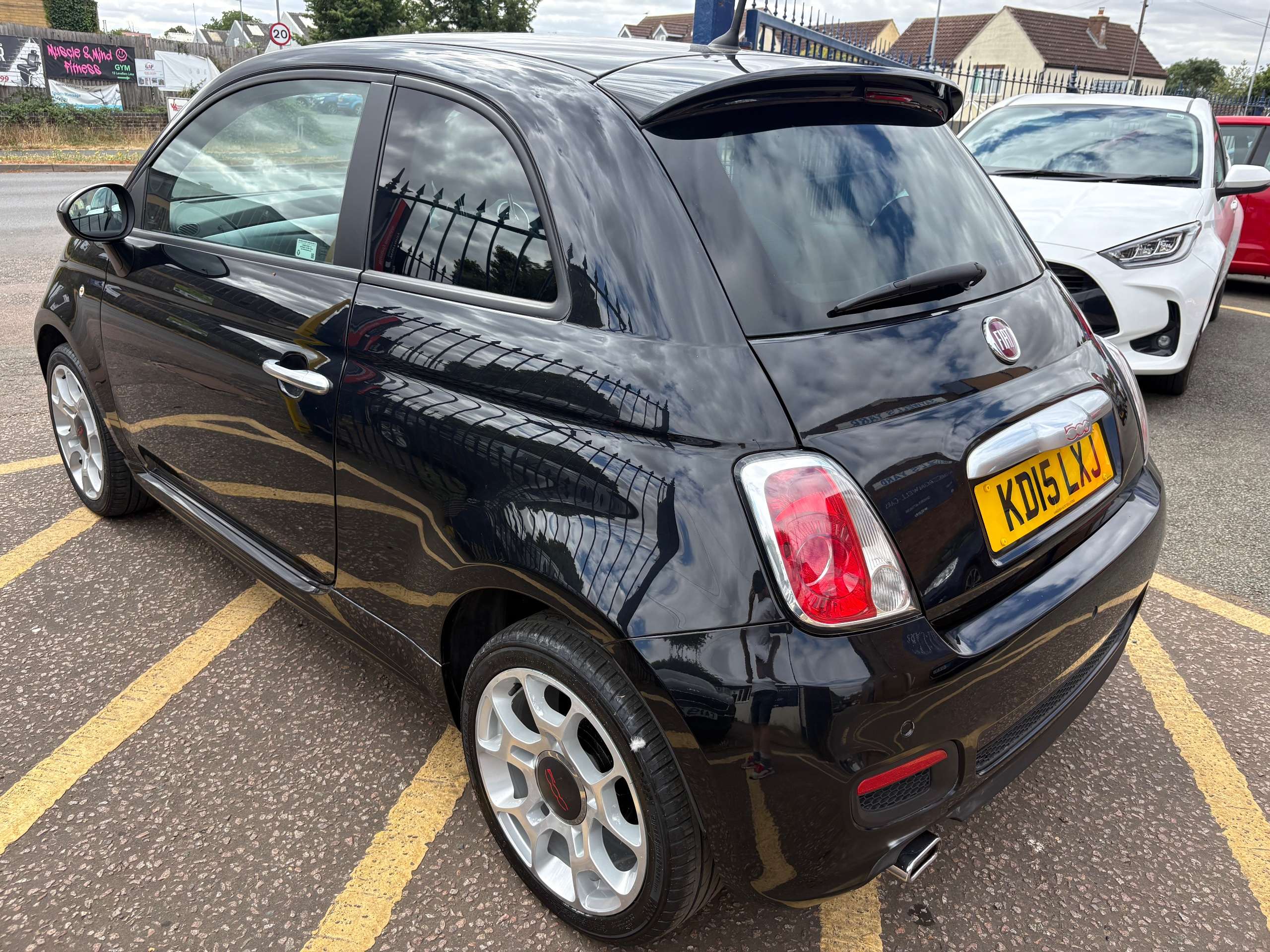 A 2015 FIAT 500 1.2 S Hatchback 3dr Petrol Manual Euro 6 (s/s) (69 bhp) A 2015 FIAT 500 1.2 S Hatchback 3dr Petrol Manual Euro 6 (s/s) (69 bhp)