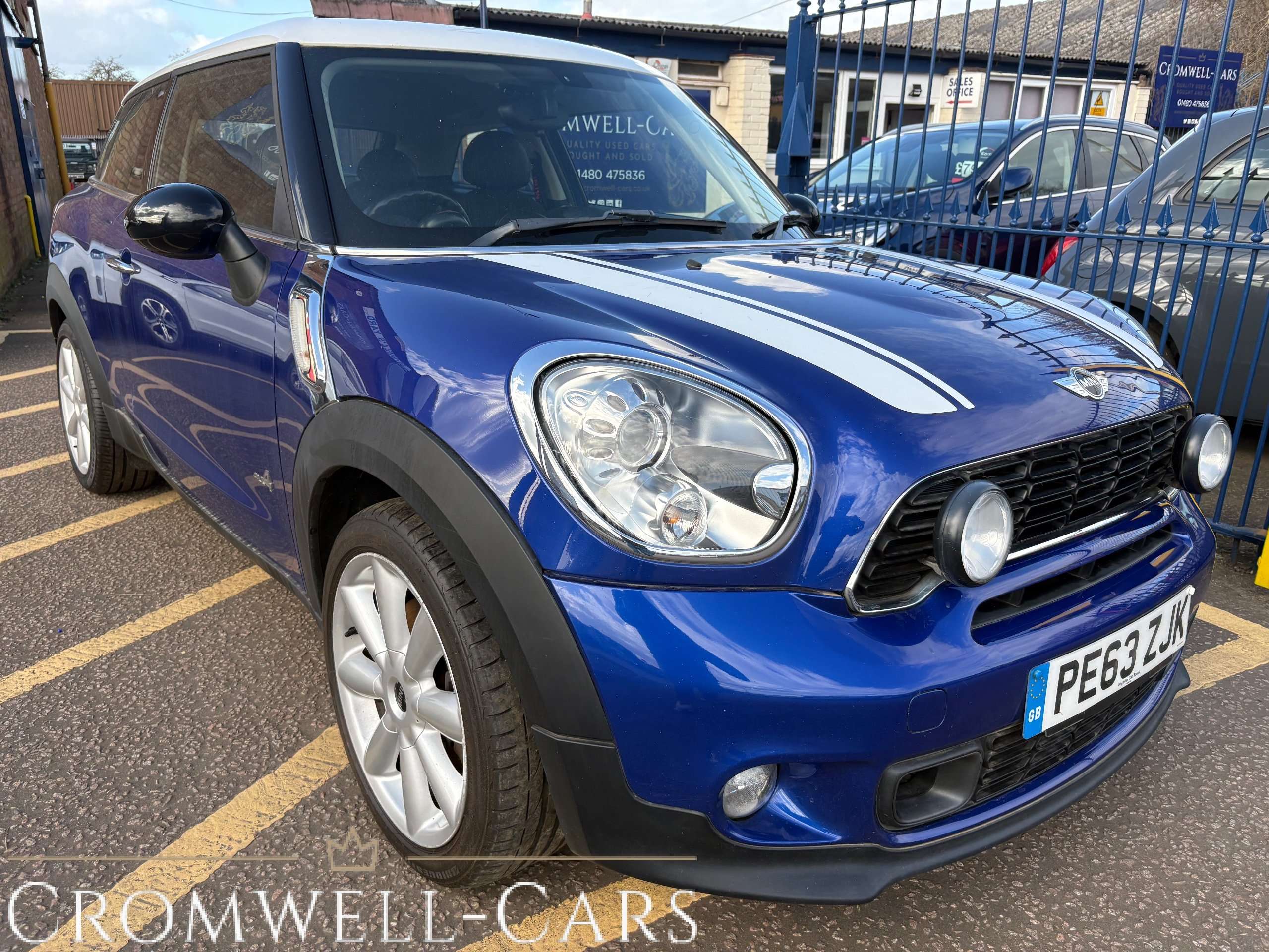 A 2013 MINI PACEMAN (63 plate) 1.6 Cooper S SUV 3dr Petrol Manual ALL4 Euro 5 (s/s) (184 ps) A 2013 MINI PACEMAN (63 plate) 1.6 Cooper S SUV 3dr Petrol Manual ALL4 Euro 5 (s/s) (184 ps)