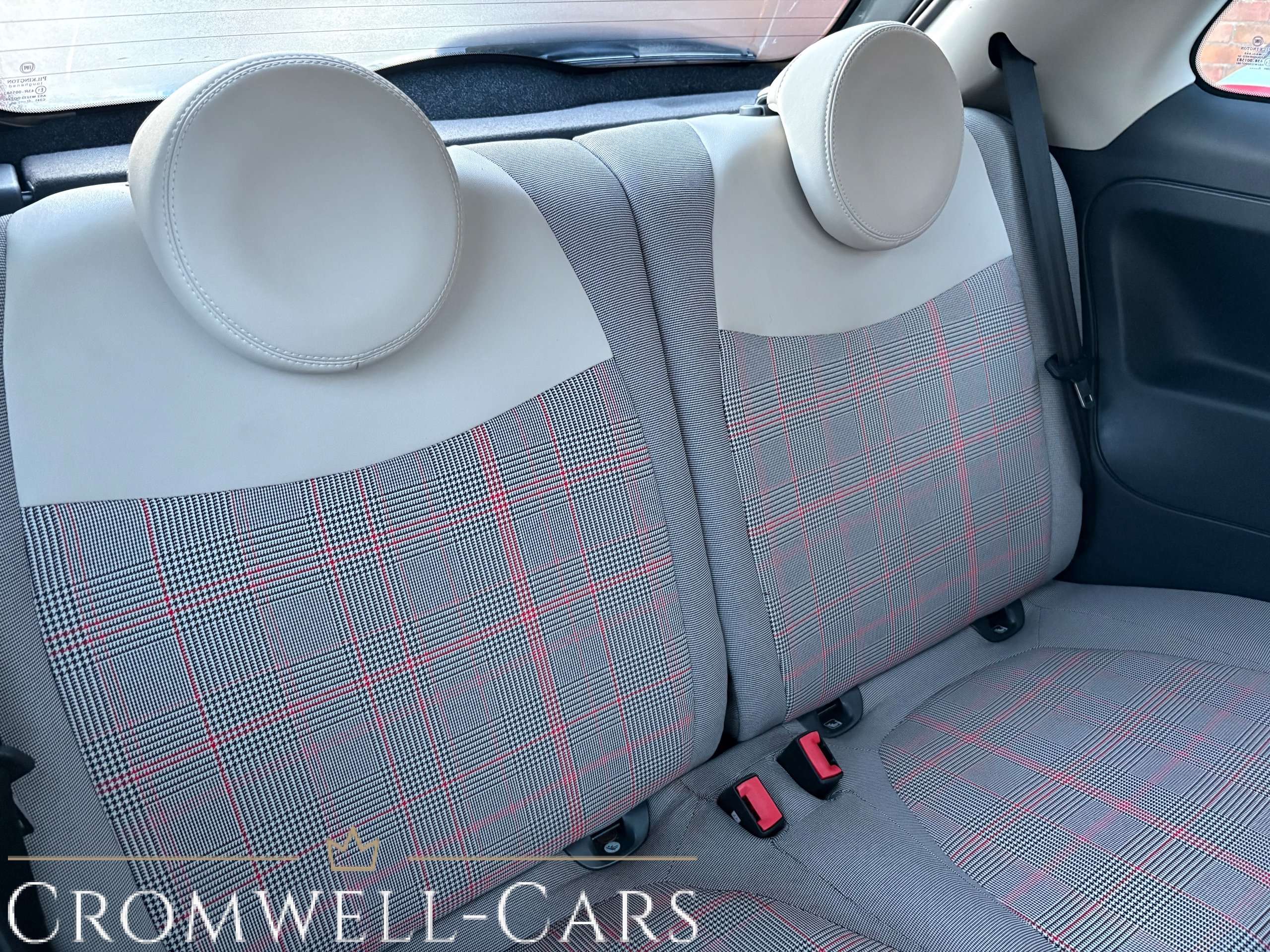 2017 FIAT 500 2017 FIAT 500