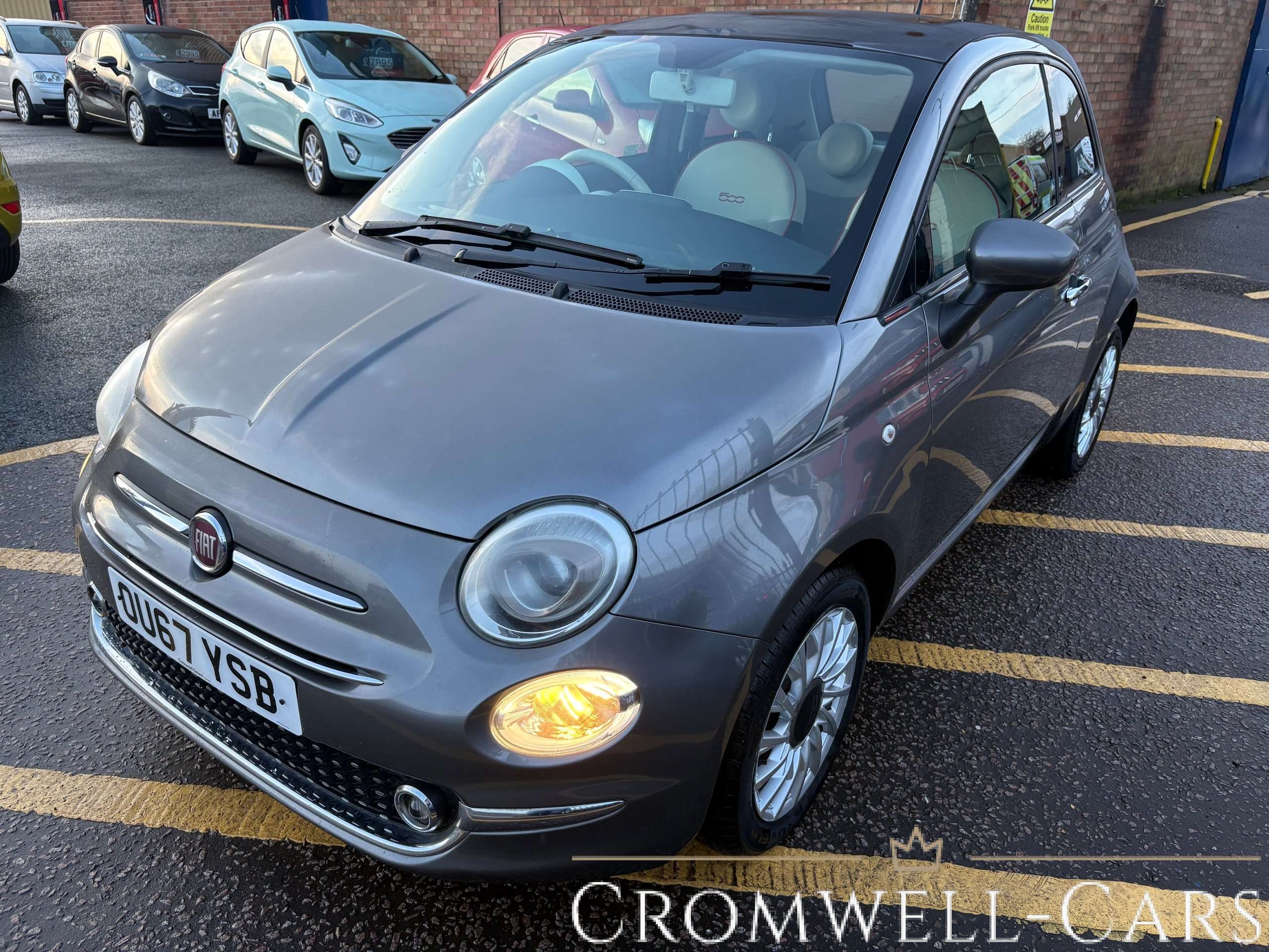 2017 FIAT 500 2017 FIAT 500