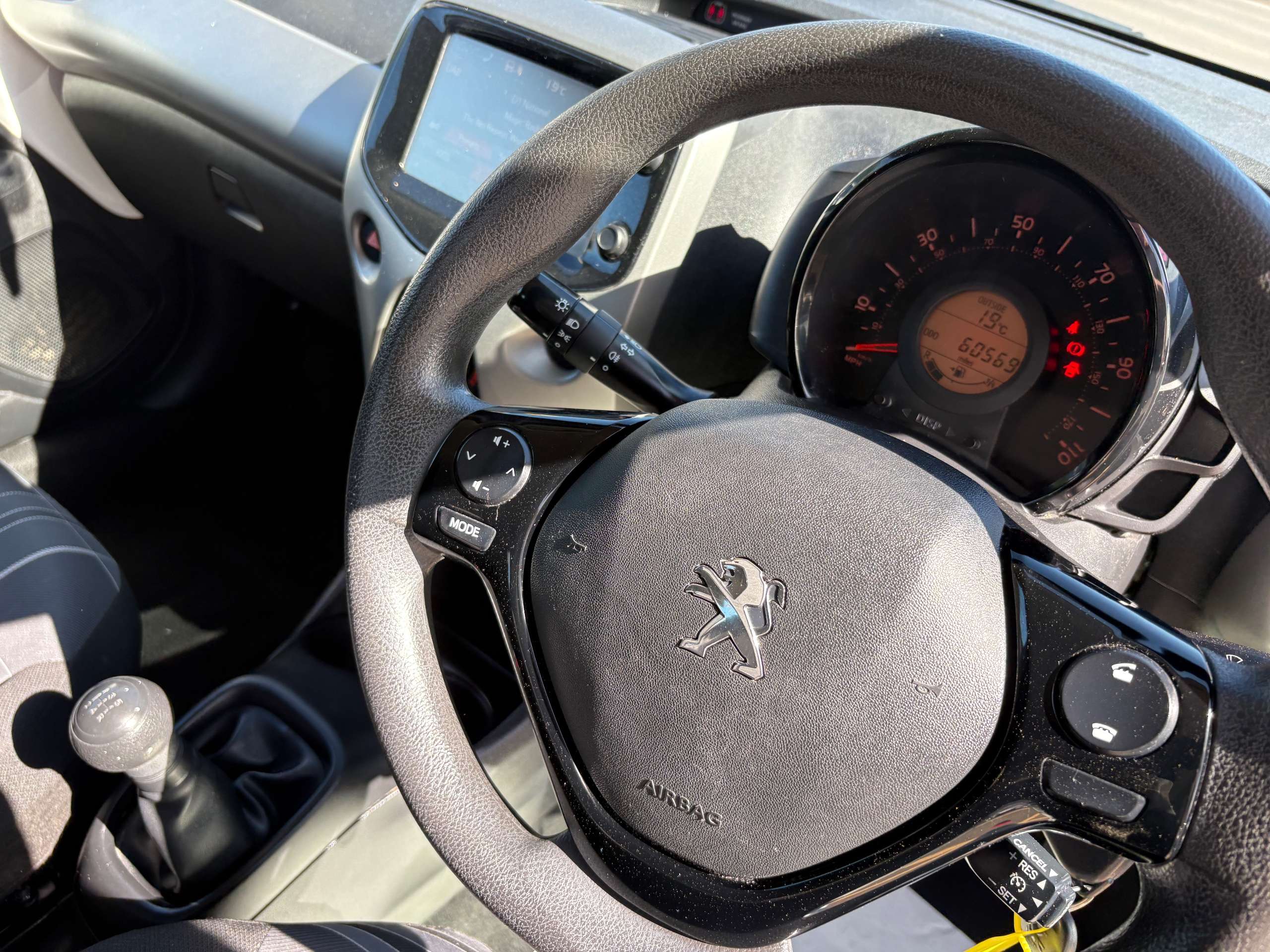 2017 PEUGEOT 108 2017 PEUGEOT 108