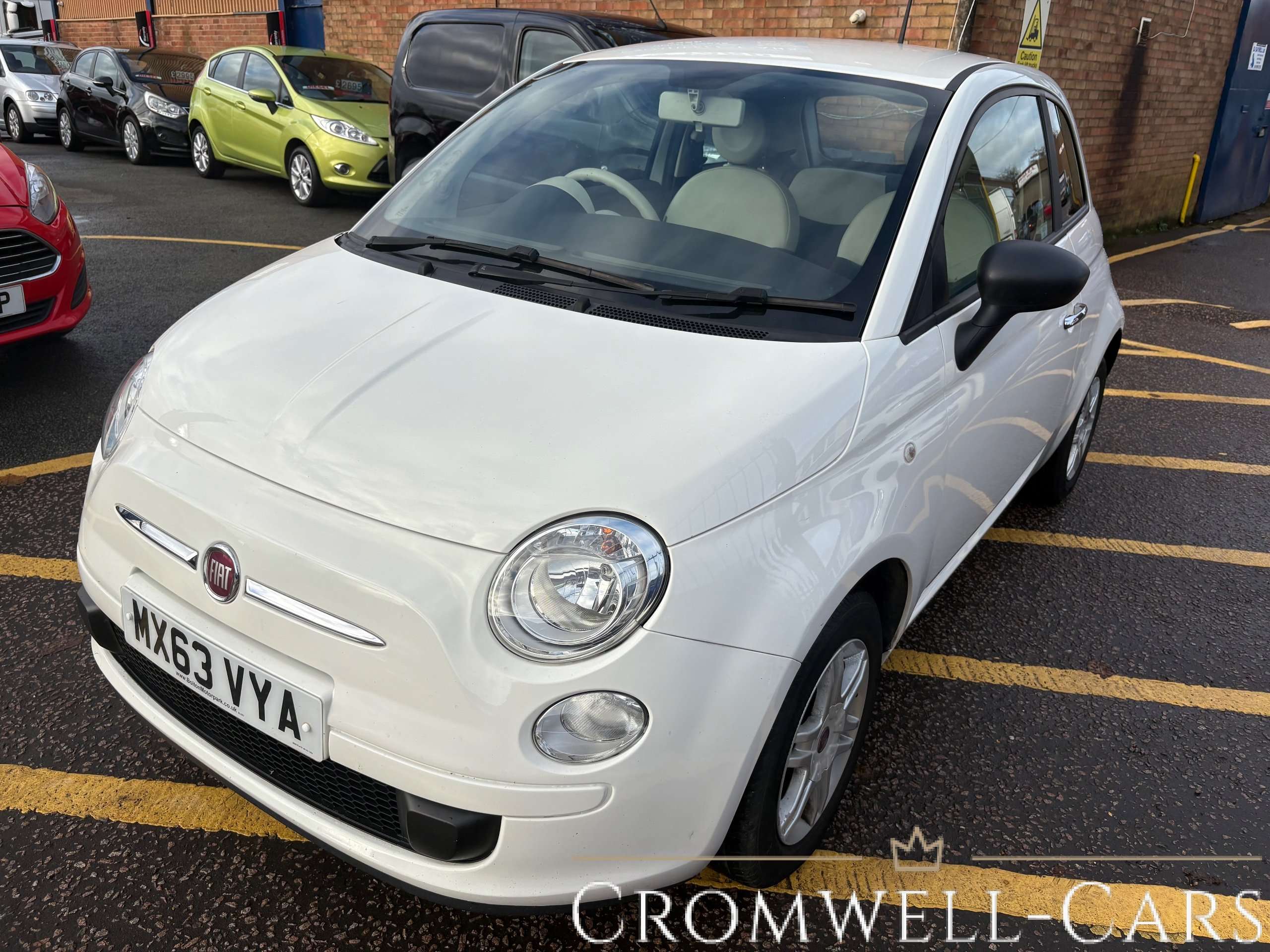 2013 FIAT 500 2013 FIAT 500