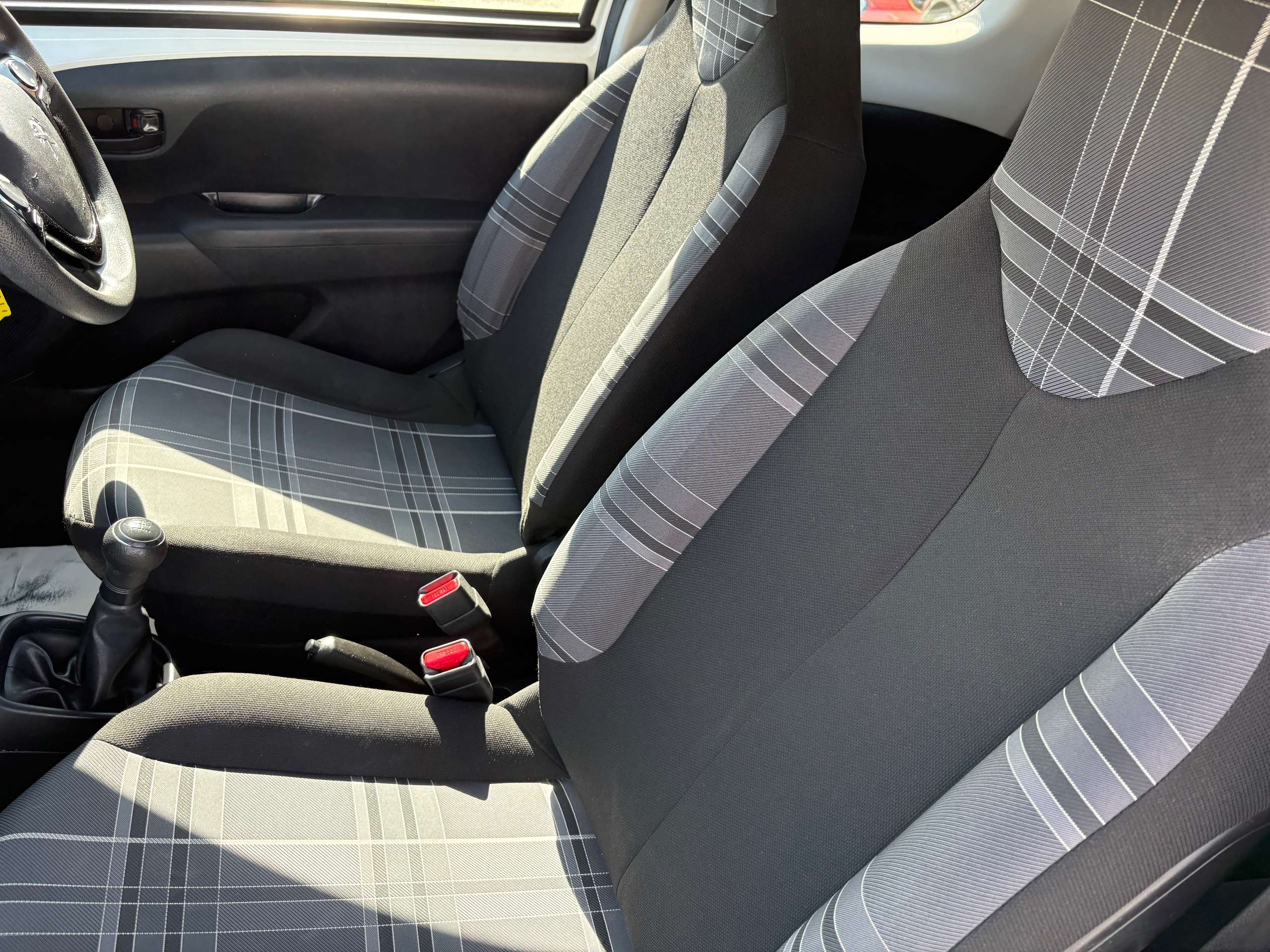 2017 PEUGEOT 108 2017 PEUGEOT 108