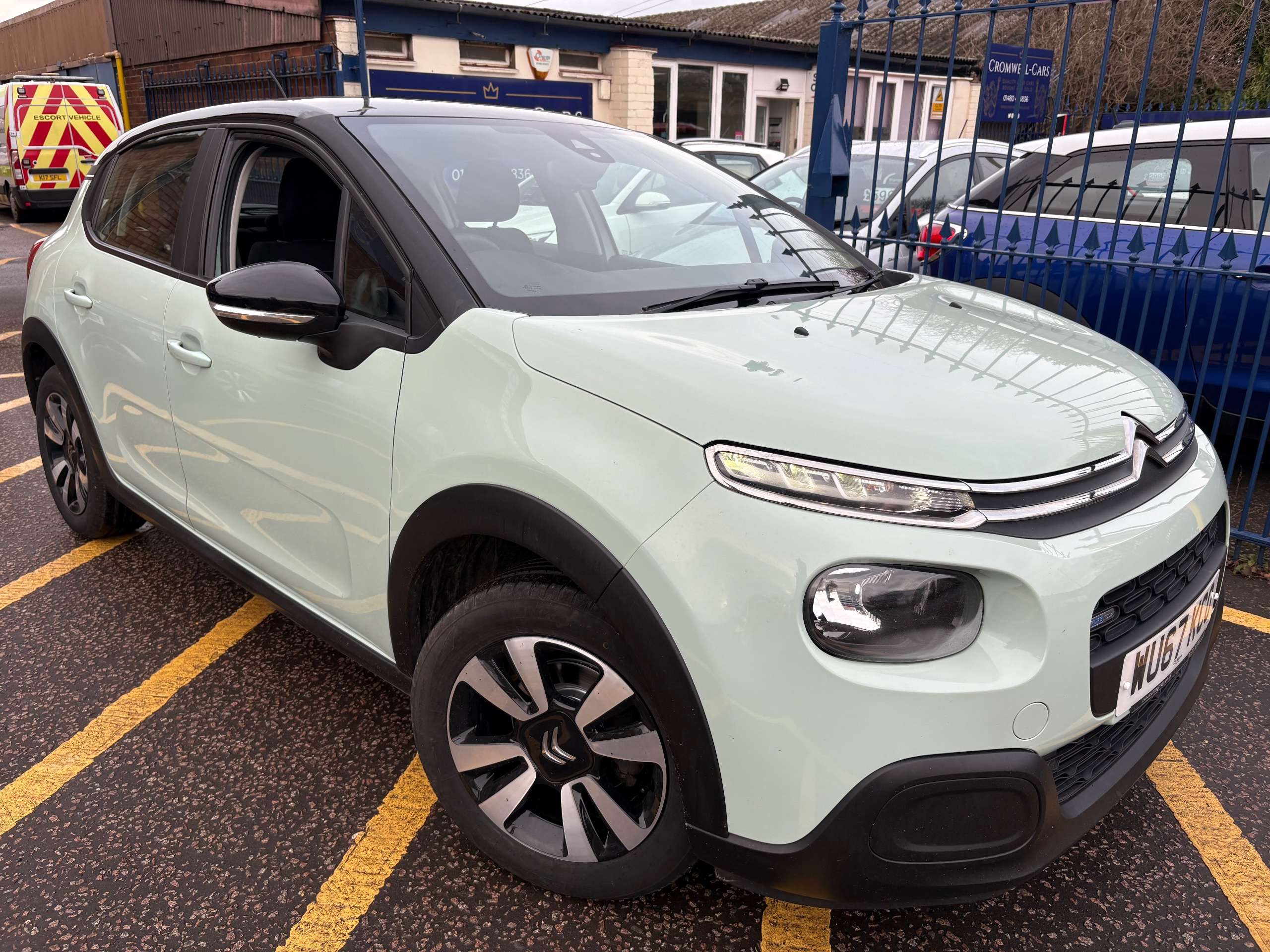 A 2017 CITROEN C3 1.2 PureTech Feel Hatchback 5dr Petrol Manual Euro 6 (82 ps) A 2017 CITROEN C3 1.2 PureTech Feel Hatchback 5dr Petrol Manual Euro 6 (82 ps)