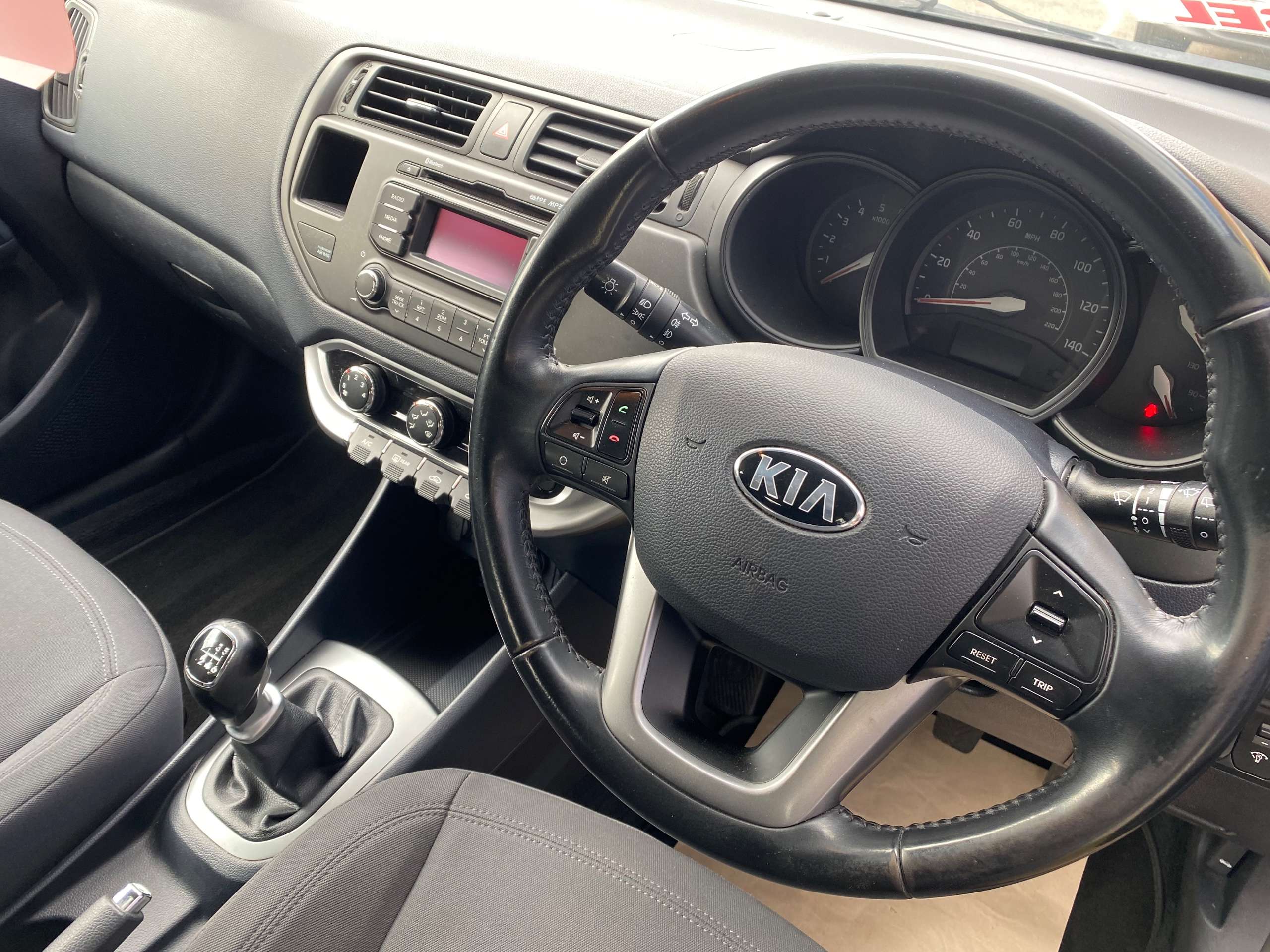 2013 KIA RIO 2013 KIA RIO