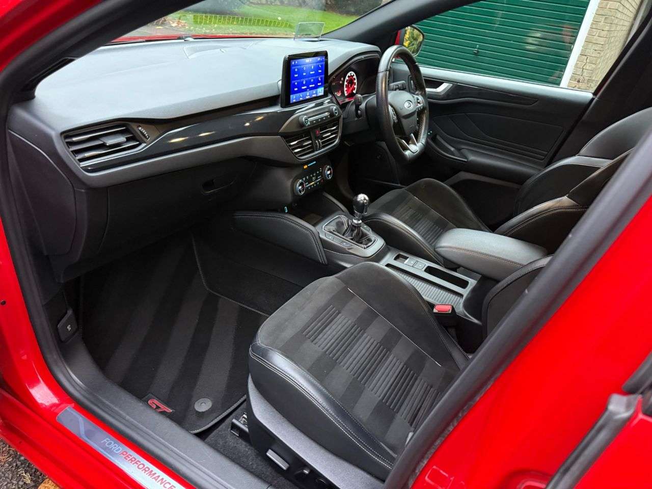 A 2020 FORD FOCUS 2.0 EcoBlue ST Hatchback 5dr Diesel Manual Euro 6 (s/s) (190 ps) A 2020 FORD FOCUS 2.0 EcoBlue ST Hatchback 5dr Diesel Manual Euro 6 (s/s) (190 ps)