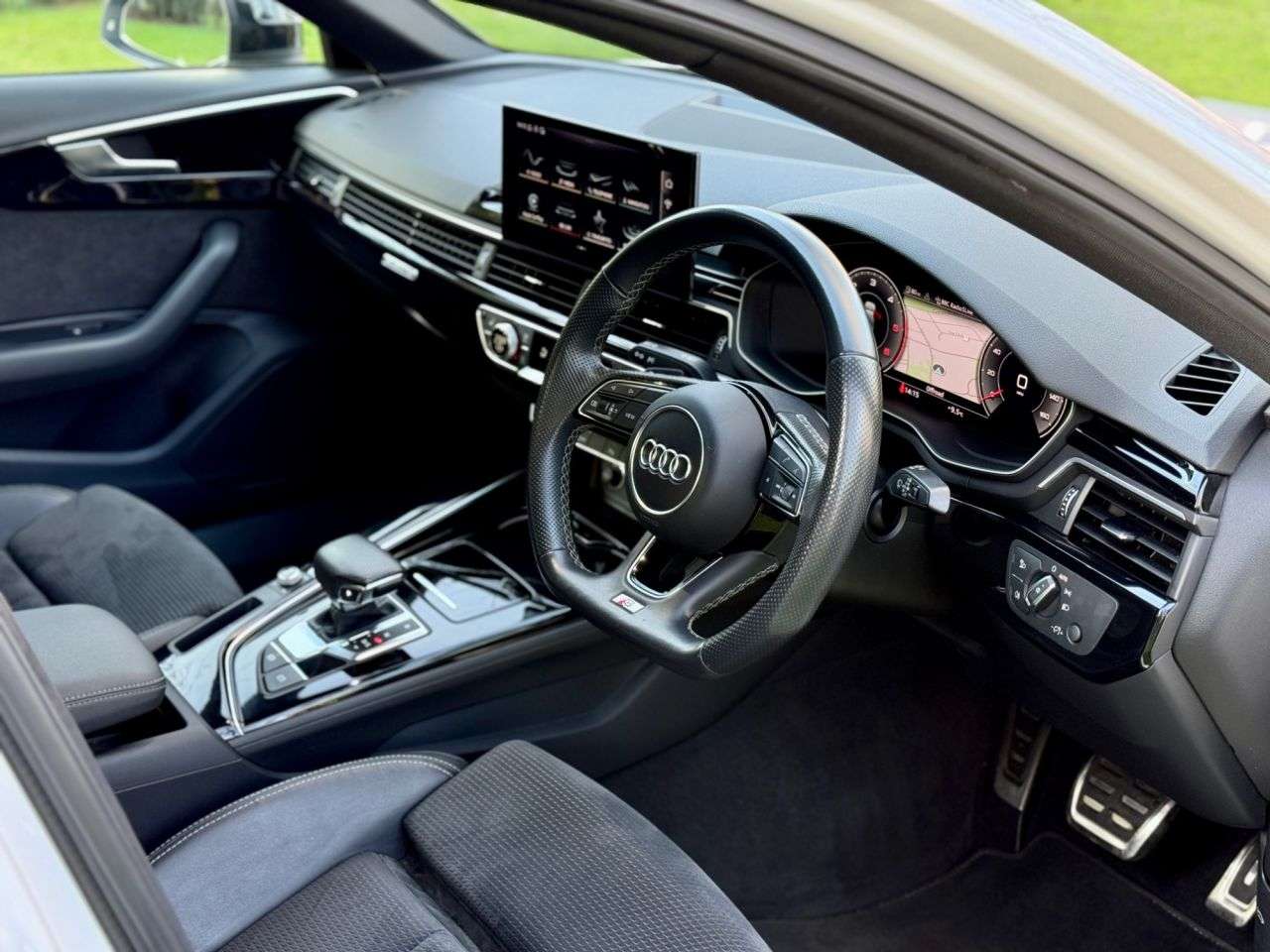 A 2021 AUDI A4 2.0 TDI 40 Black Edition Saloon 4dr Diesel S Tronic quattro Euro 6 (s/s) (2 A 2021 AUDI A4 2.0 TDI 40 Black Edition Saloon 4dr Diesel S Tronic quattro Euro 6 (s/s) (2