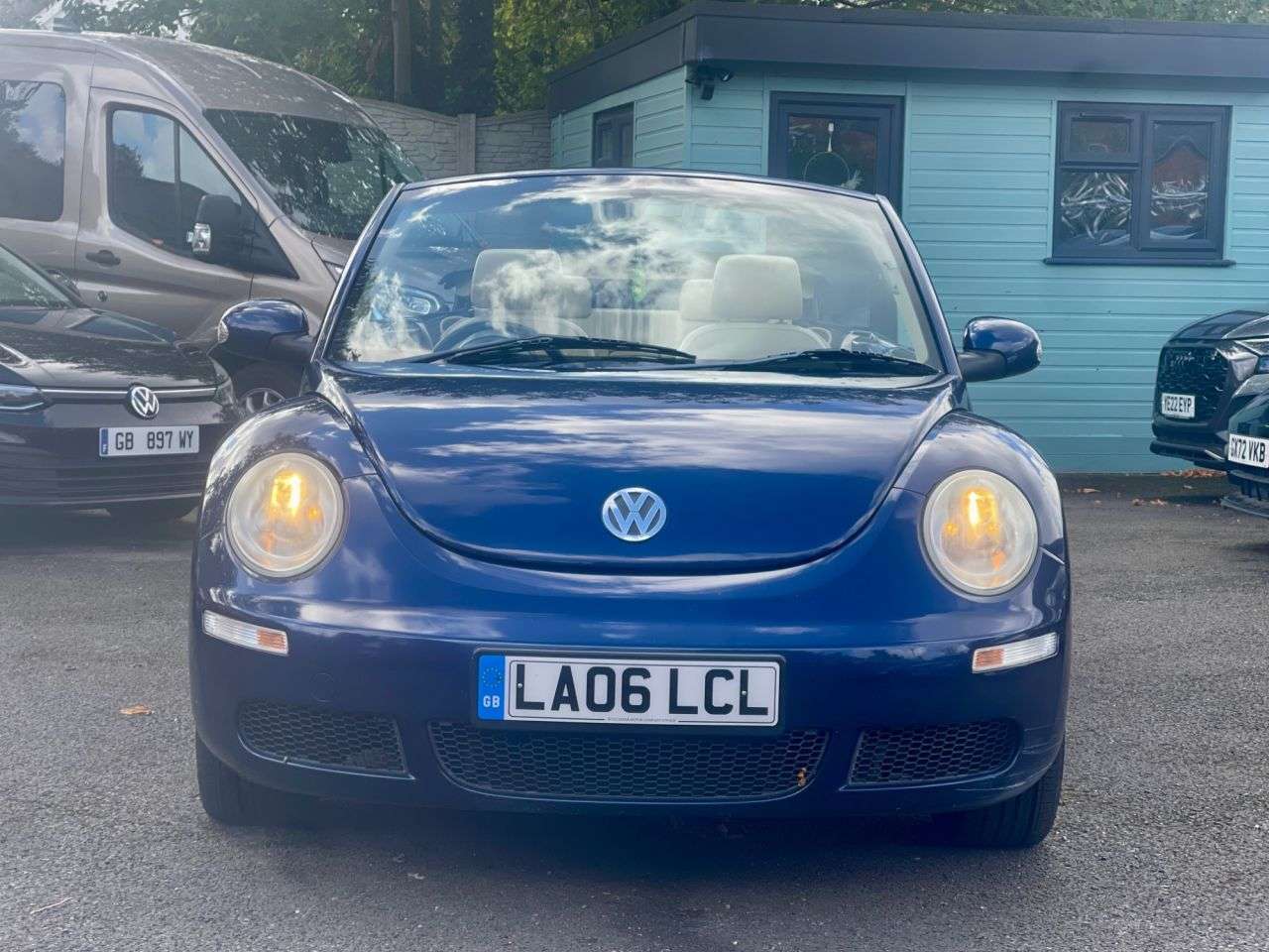 A 2006 VOLKSWAGEN BEETLE 2.0 S Cabriolet 2dr Petrol Auto Euro 4 (115 ps) A 2006 VOLKSWAGEN BEETLE 2.0 S Cabriolet 2dr Petrol Auto Euro 4 (115 ps)