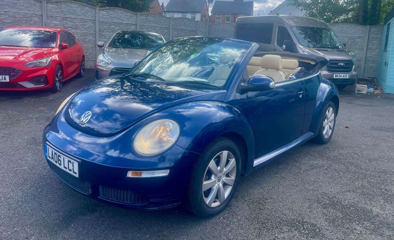 A 2006 VOLKSWAGEN BEETLE 2.0 S Cabriolet 2dr Petrol Auto Euro 4 (115 ps) A 2006 VOLKSWAGEN BEETLE 2.0 S Cabriolet 2dr Petrol Auto Euro 4 (115 ps)