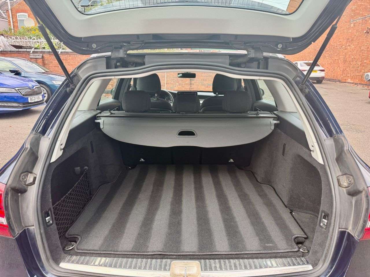 null MERCEDES-BENZ C-CLASS null MERCEDES-BENZ C-CLASS