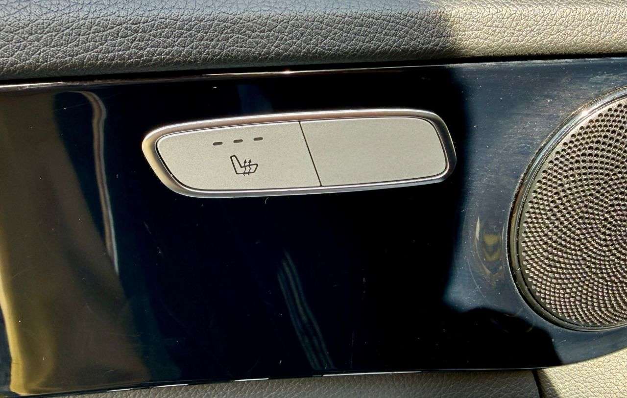 null MERCEDES-BENZ C-CLASS null MERCEDES-BENZ C-CLASS