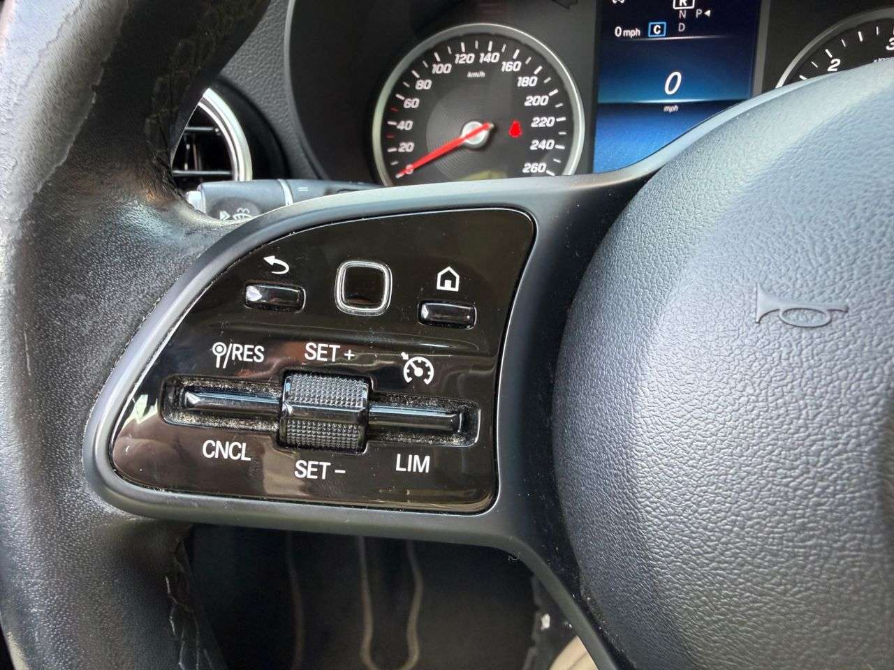 null MERCEDES-BENZ C-CLASS null MERCEDES-BENZ C-CLASS