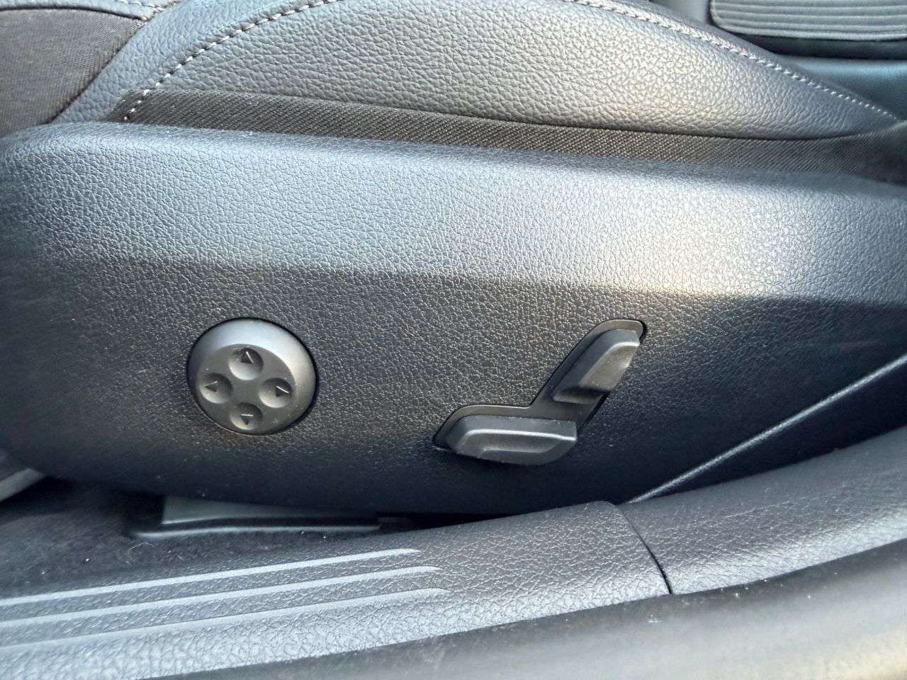 null MERCEDES-BENZ C CLASS null MERCEDES-BENZ C CLASS