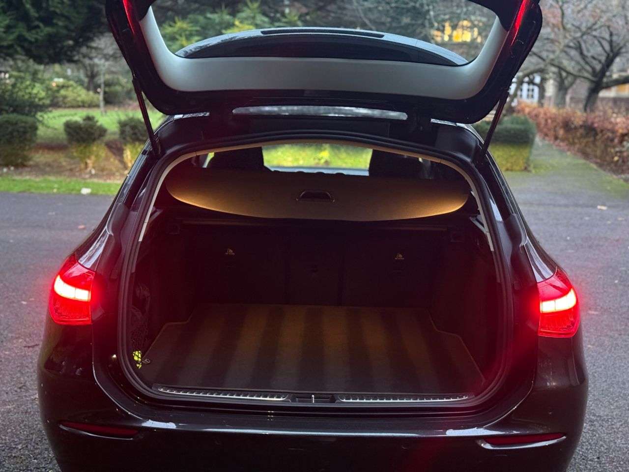 null MERCEDES-BENZ C-CLASS null MERCEDES-BENZ C-CLASS