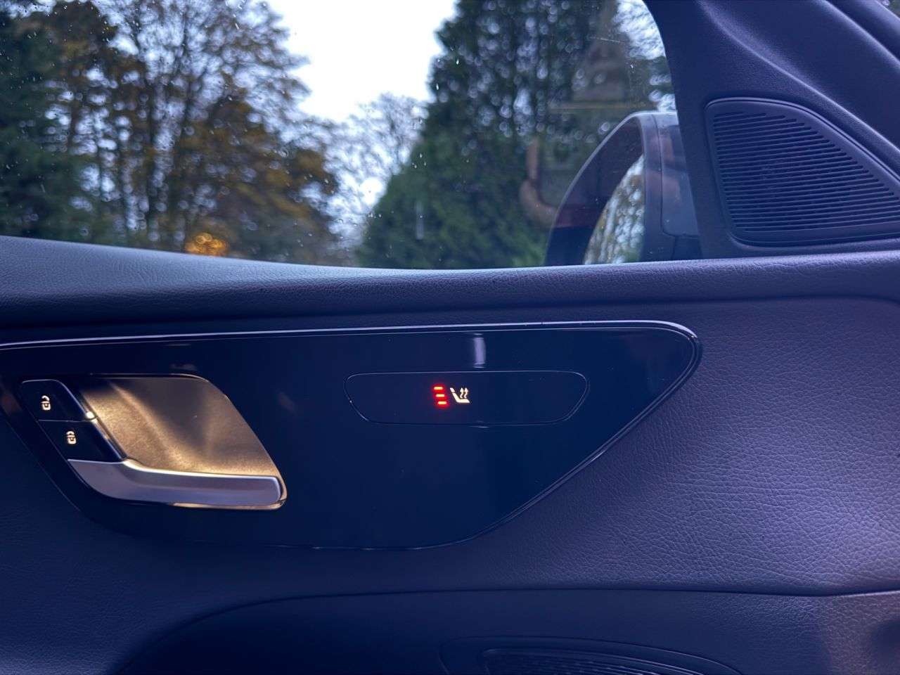 null MERCEDES-BENZ C-CLASS null MERCEDES-BENZ C-CLASS