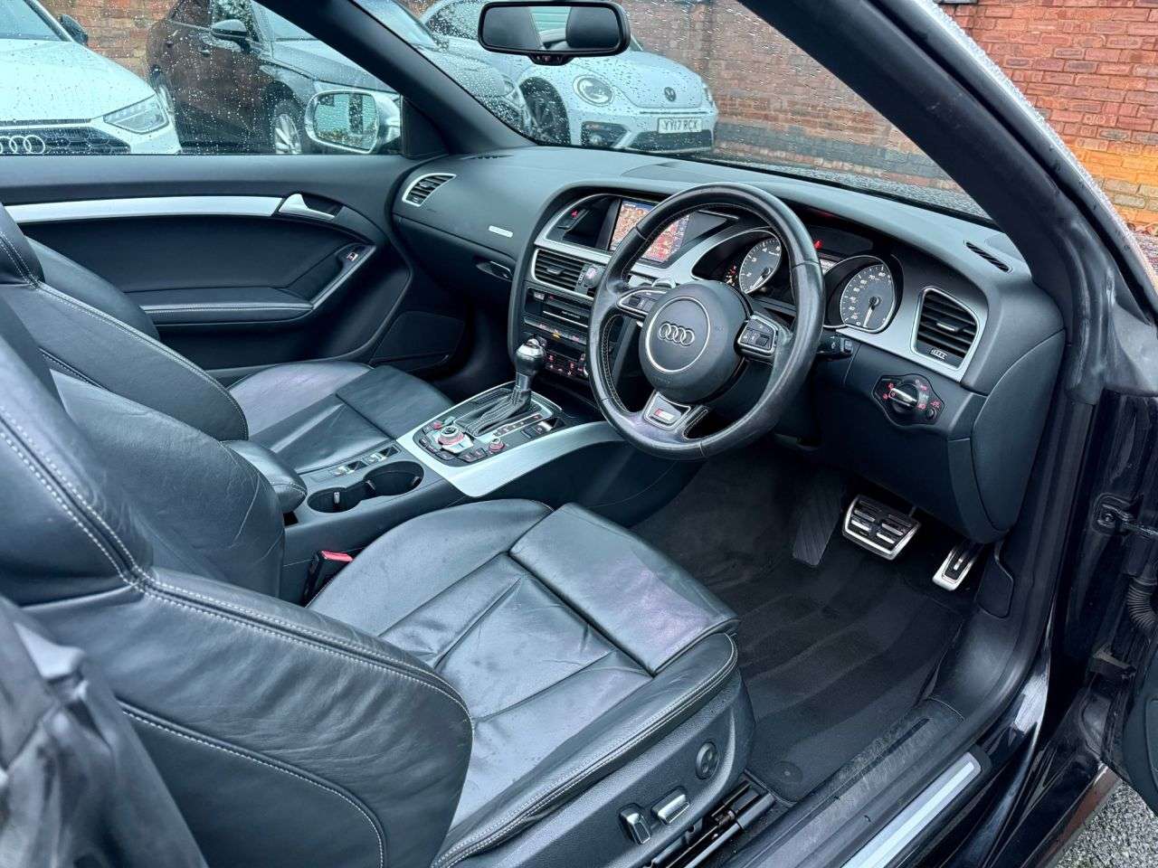 A 2014 AUDI S5 3.0 TFSI V6 Cabriolet 2dr Petrol S Tronic quattro Euro 5 (s/s) (333 ps) A 2014 AUDI S5 3.0 TFSI V6 Cabriolet 2dr Petrol S Tronic quattro Euro 5 (s/s) (333 ps)