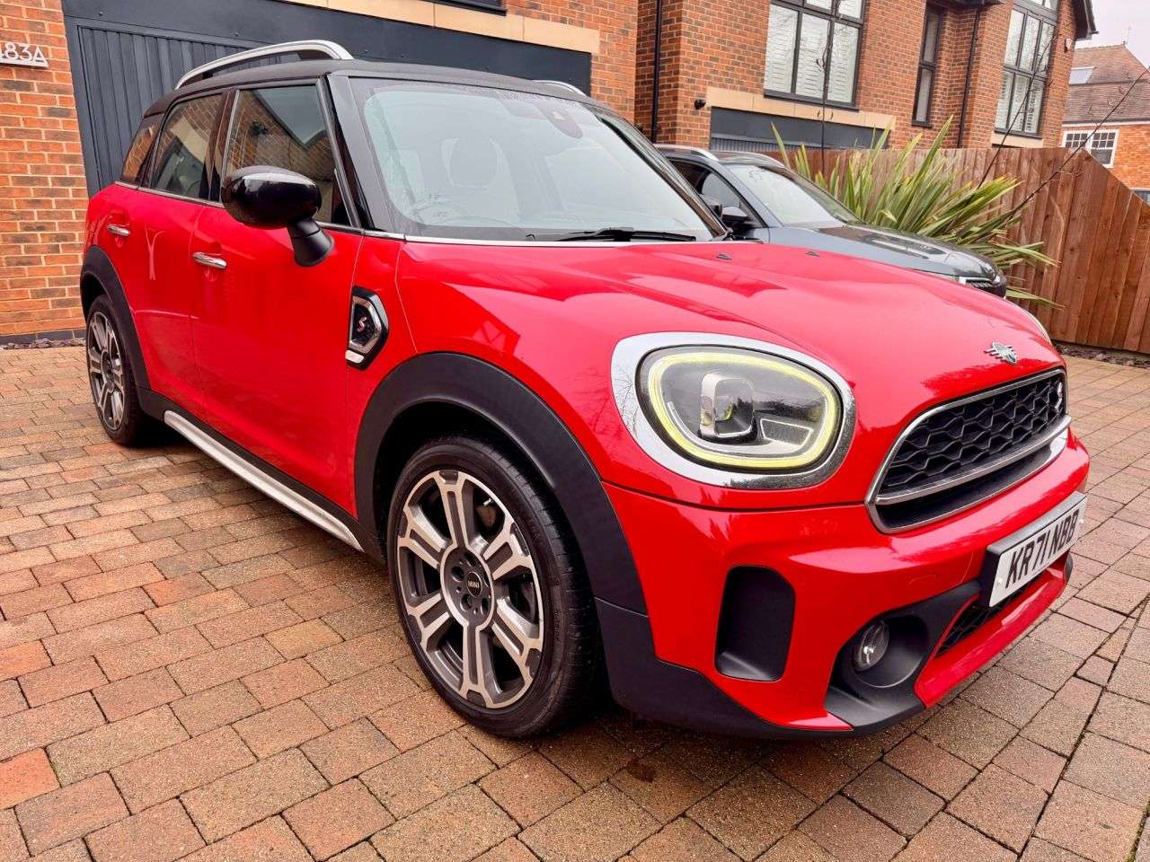 A 2021 MINI COUNTRYMAN 2.0 Cooper S Exclusive SUV 5dr Petrol Steptronic Euro 6 (s/s) (178 ps) A 2021 MINI COUNTRYMAN 2.0 Cooper S Exclusive SUV 5dr Petrol Steptronic Euro 6 (s/s) (178 ps)