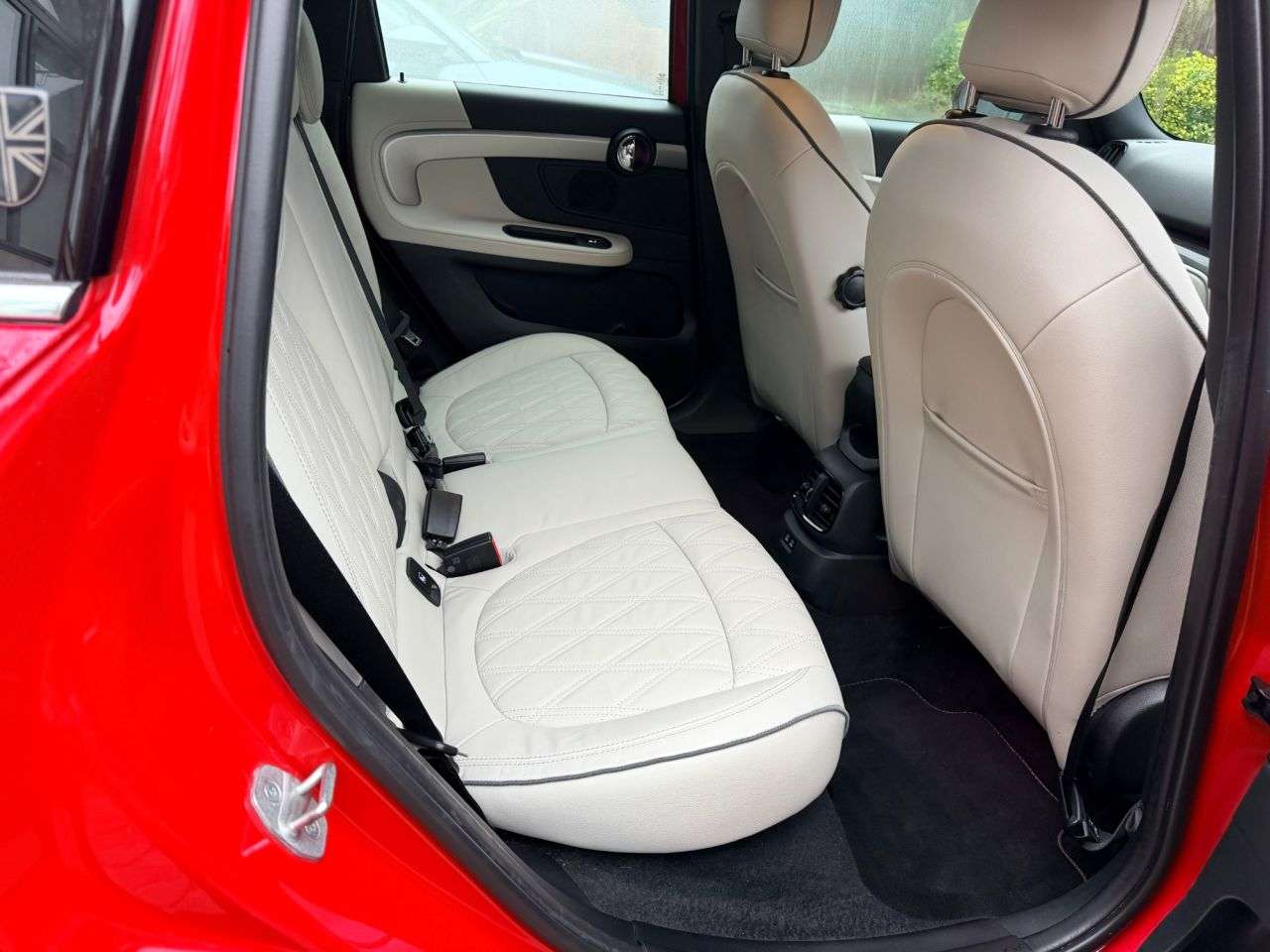 A 2021 MINI COUNTRYMAN 2.0 Cooper S Exclusive SUV 5dr Petrol Steptronic Euro 6 (s/s) (178 ps) A 2021 MINI COUNTRYMAN 2.0 Cooper S Exclusive SUV 5dr Petrol Steptronic Euro 6 (s/s) (178 ps)