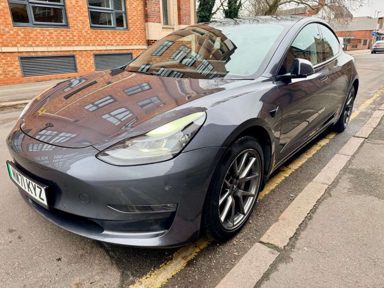 A 2021 TESLA MODEL 3 (Dual Motor) Long Range Saloon 4dr Electric Auto 4WDE (346 ps) A 2021 TESLA MODEL 3 (Dual Motor) Long Range Saloon 4dr Electric Auto 4WDE (346 ps)