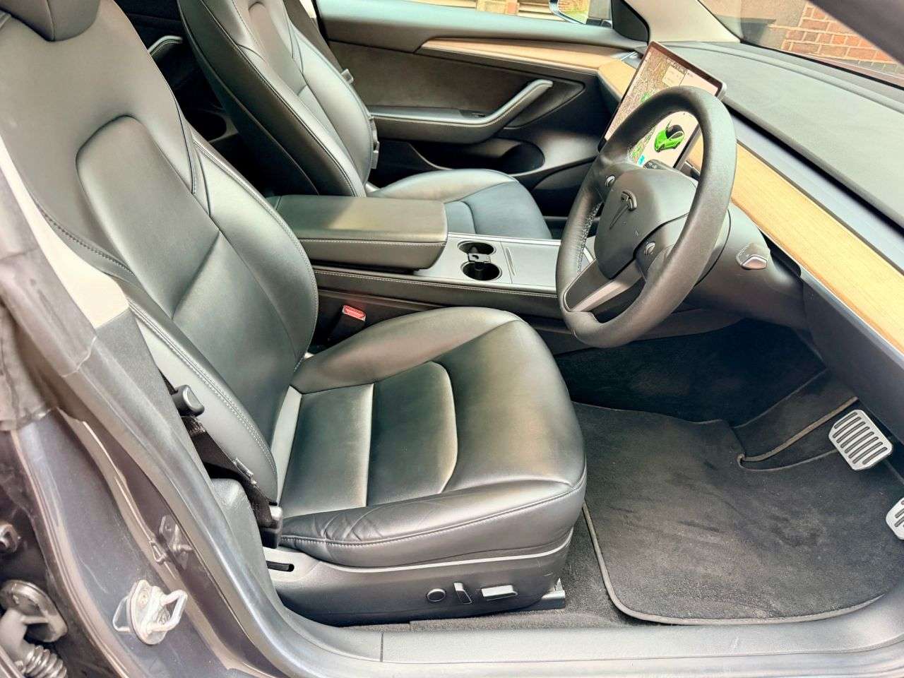 A 2021 TESLA MODEL 3 (Dual Motor) Long Range Saloon 4dr Electric Auto 4WDE (346 ps) A 2021 TESLA MODEL 3 (Dual Motor) Long Range Saloon 4dr Electric Auto 4WDE (346 ps)