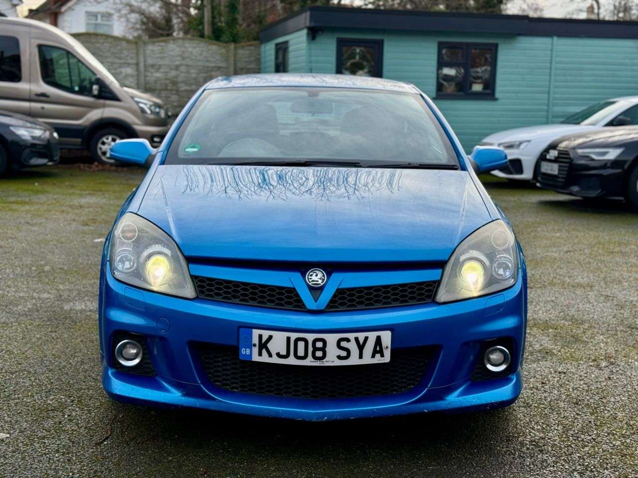 A 2008 VAUXHALL ASTRA 2.0i 16v VXR Sport Hatch 3dr Petrol Manual (221 g/km, 237 bhp) A 2008 VAUXHALL ASTRA 2.0i 16v VXR Sport Hatch 3dr Petrol Manual (221 g/km, 237 bhp)