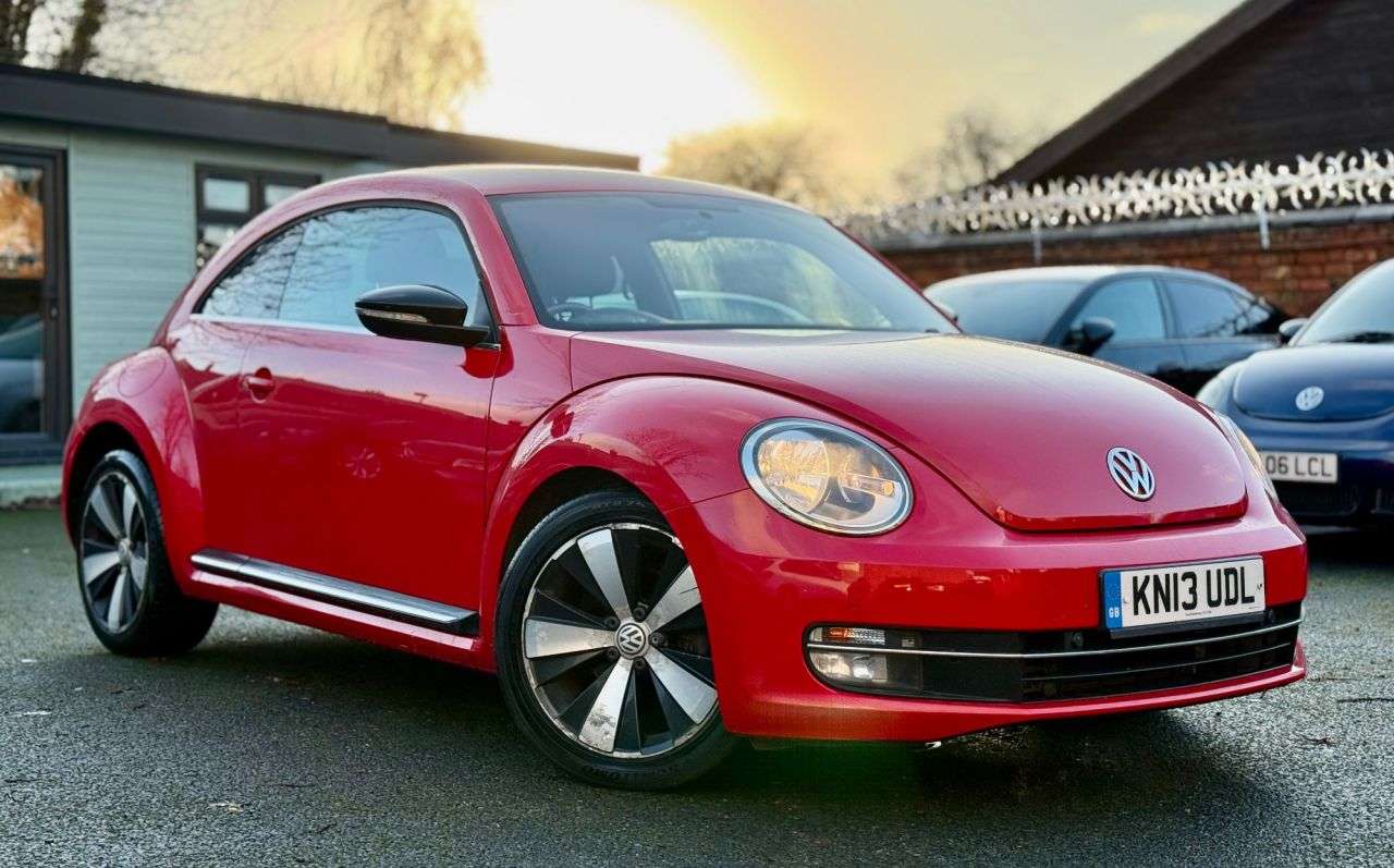 A 2013 VOLKSWAGEN BEETLE 2.0 TDI Sport Hatchback 3dr Diesel DSG Euro 5 (140 ps) A 2013 VOLKSWAGEN BEETLE 2.0 TDI Sport Hatchback 3dr Diesel DSG Euro 5 (140 ps)