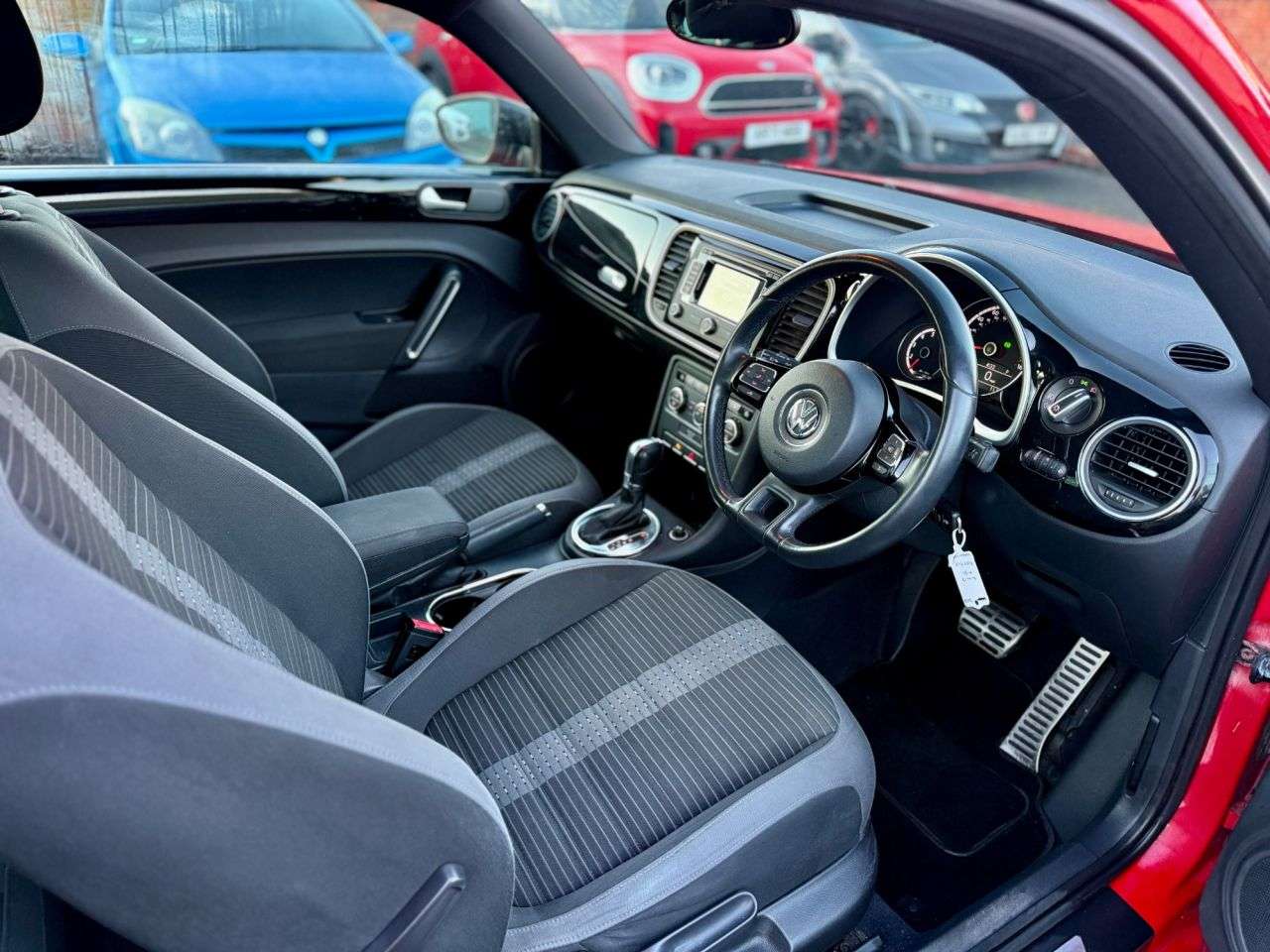 A 2013 VOLKSWAGEN BEETLE 2.0 TDI Sport Hatchback 3dr Diesel DSG Euro 5 (140 ps) A 2013 VOLKSWAGEN BEETLE 2.0 TDI Sport Hatchback 3dr Diesel DSG Euro 5 (140 ps)