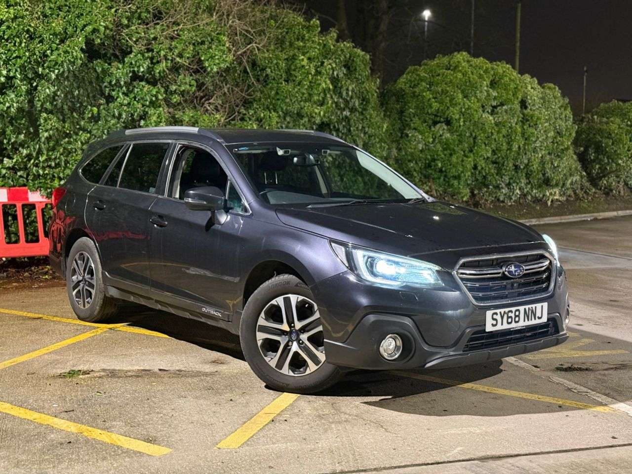 A 2018 SUBARU OUTBACK 2.5i SE Estate 5dr Petrol Lineartronic 4WD Euro 6 (s/s) (175 ps) A 2018 SUBARU OUTBACK 2.5i SE Estate 5dr Petrol Lineartronic 4WD Euro 6 (s/s) (175 ps)