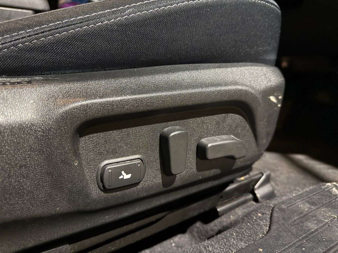 A 2018 SUBARU OUTBACK 2.5i SE Estate 5dr Petrol Lineartronic 4WD Euro 6 (s/s) (175 ps) A 2018 SUBARU OUTBACK 2.5i SE Estate 5dr Petrol Lineartronic 4WD Euro 6 (s/s) (175 ps)