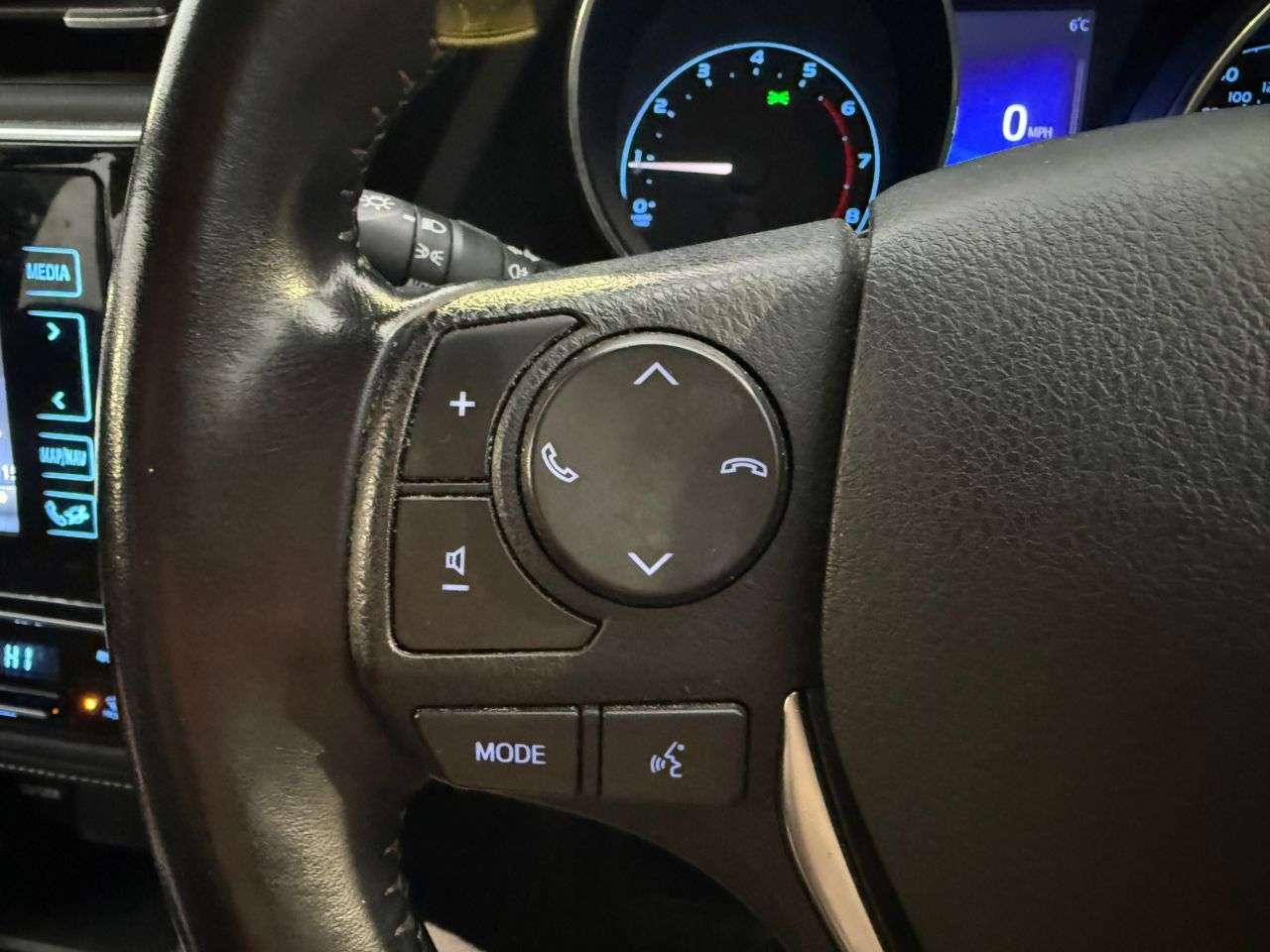 2017 TOYOTA AURIS 2017 TOYOTA AURIS