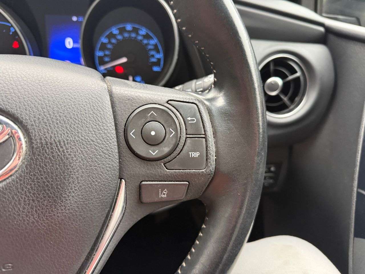 2017 TOYOTA AURIS 2017 TOYOTA AURIS