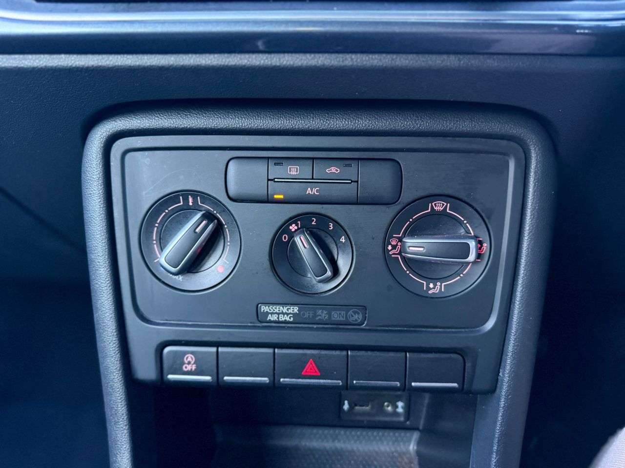 2016 VOLKSWAGEN BEETLE 2016 VOLKSWAGEN BEETLE