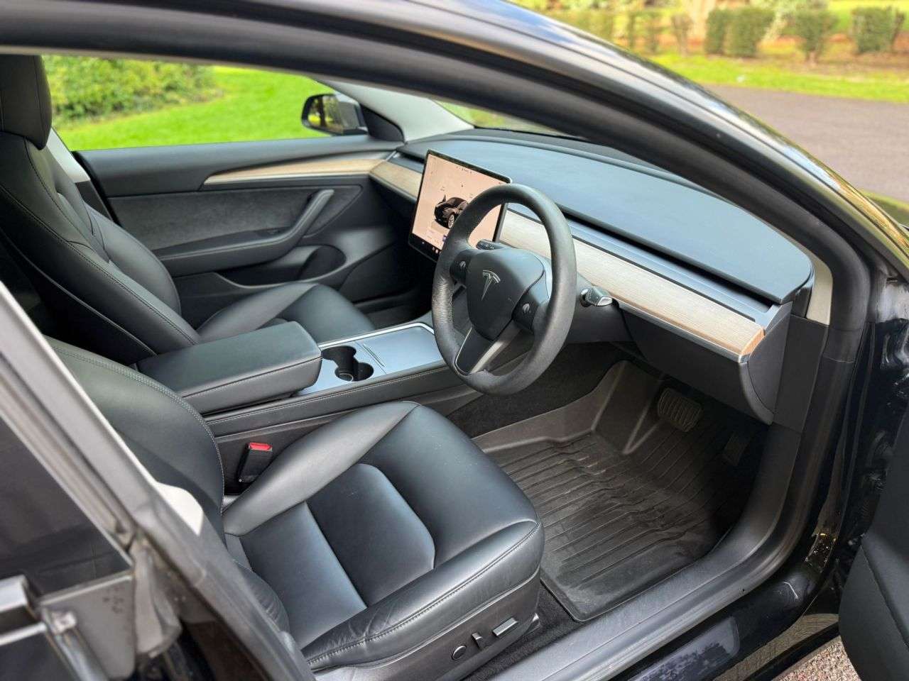 A 2022 TESLA MODEL 3 (Dual Motor) Long Range Saloon 4dr Electric Auto 4WDE (346 ps) FSD A 2022 TESLA MODEL 3 (Dual Motor) Long Range Saloon 4dr Electric Auto 4WDE (346 ps) FSD