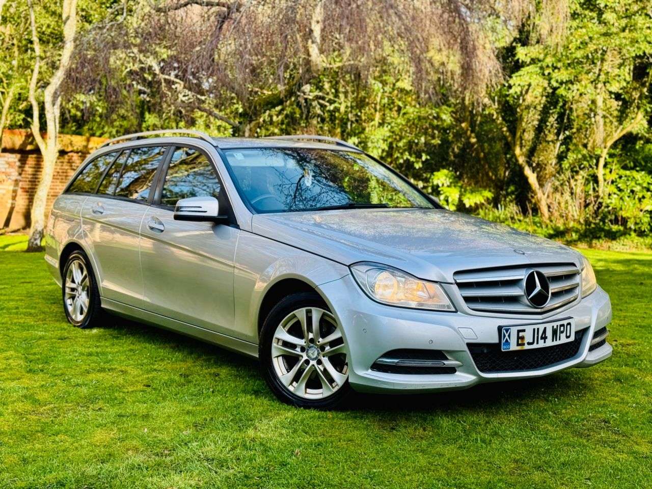 A 2014 MERCEDES-BENZ C-CLASS 2.1 C220 CDI Executive SE (Premium) Estate 5dr Diesel Manual Euro 5 (s/s) ( A 2014 MERCEDES-BENZ C-CLASS 2.1 C220 CDI Executive SE (Premium) Estate 5dr Diesel Manual Euro 5 (s/s) (