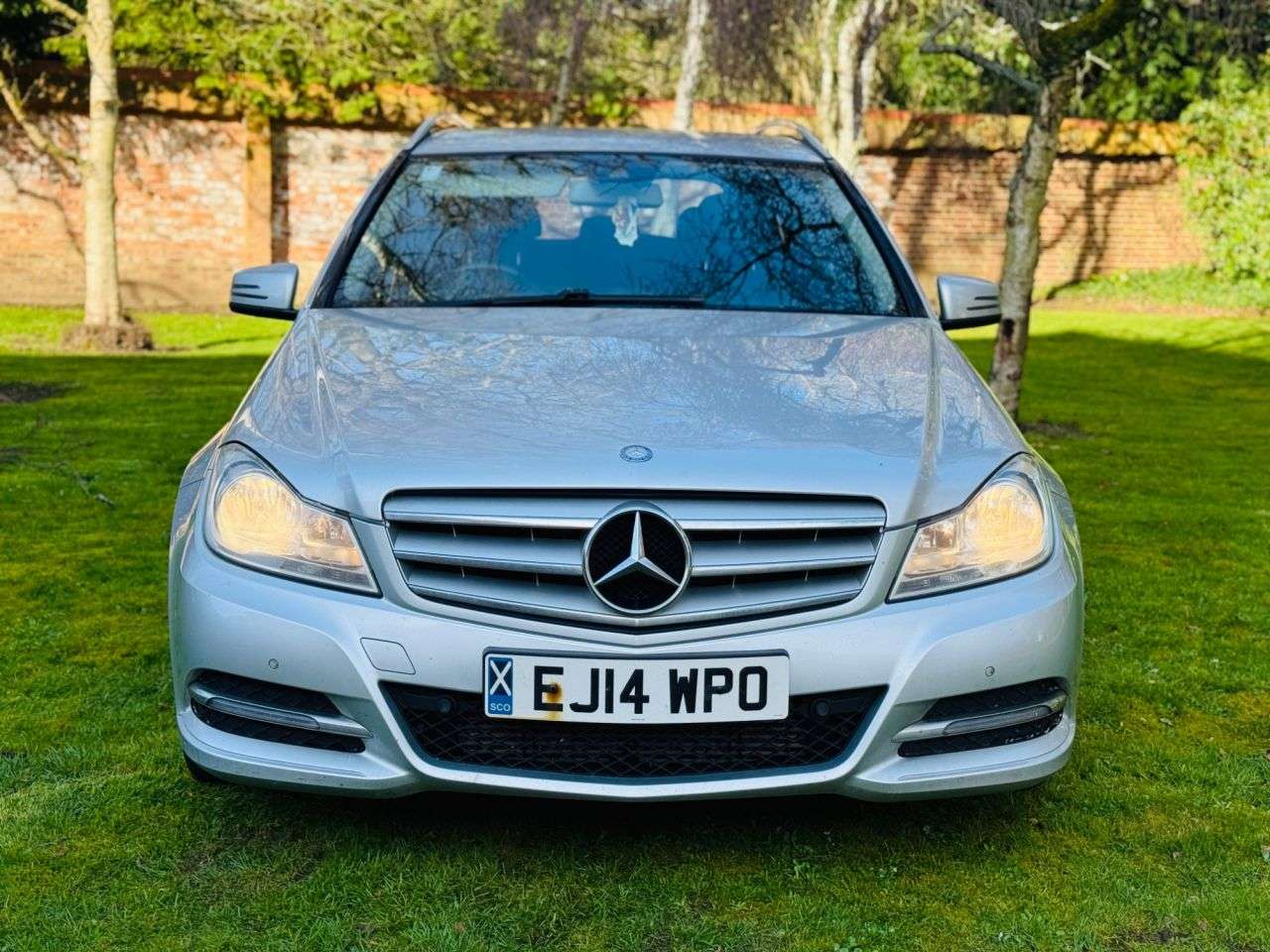 A 2014 MERCEDES-BENZ C-CLASS 2.1 C220 CDI Executive SE (Premium) Estate 5dr Diesel Manual Euro 5 (s/s) ( A 2014 MERCEDES-BENZ C-CLASS 2.1 C220 CDI Executive SE (Premium) Estate 5dr Diesel Manual Euro 5 (s/s) (