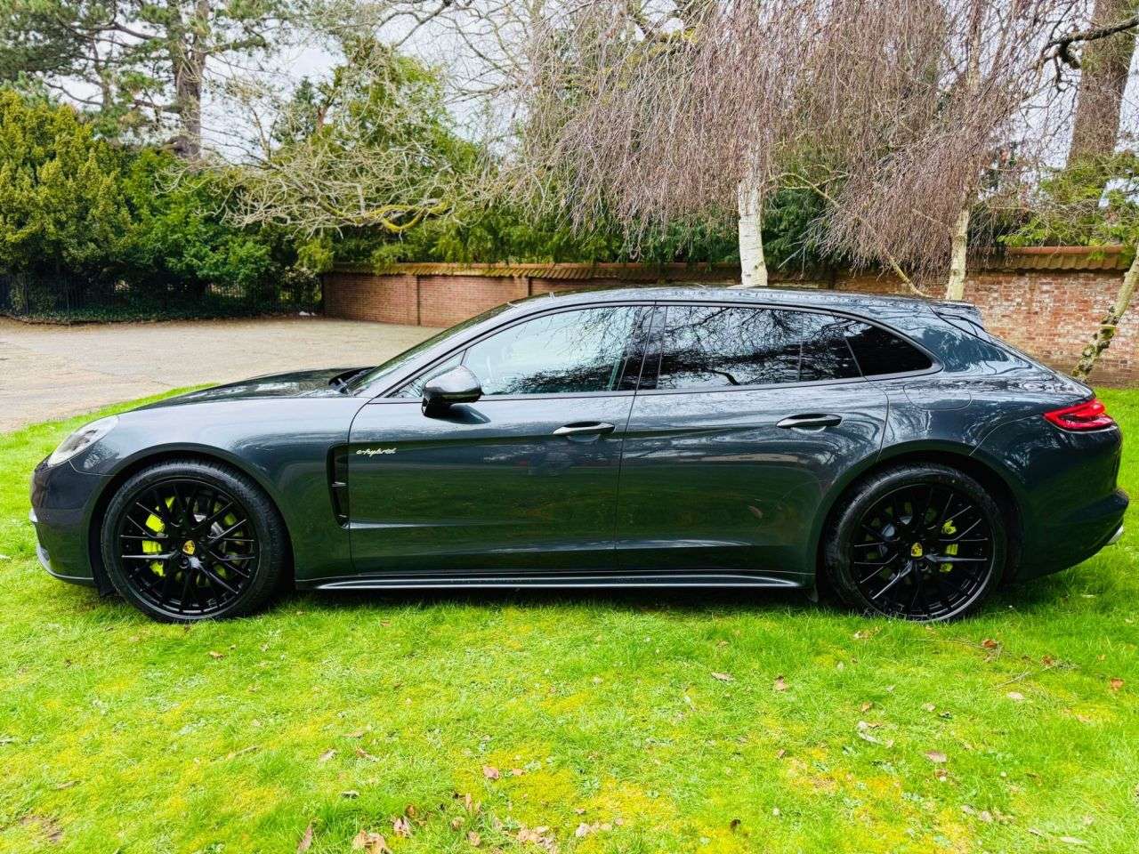 2018 PORSCHE PANAMERA 2018 PORSCHE PANAMERA